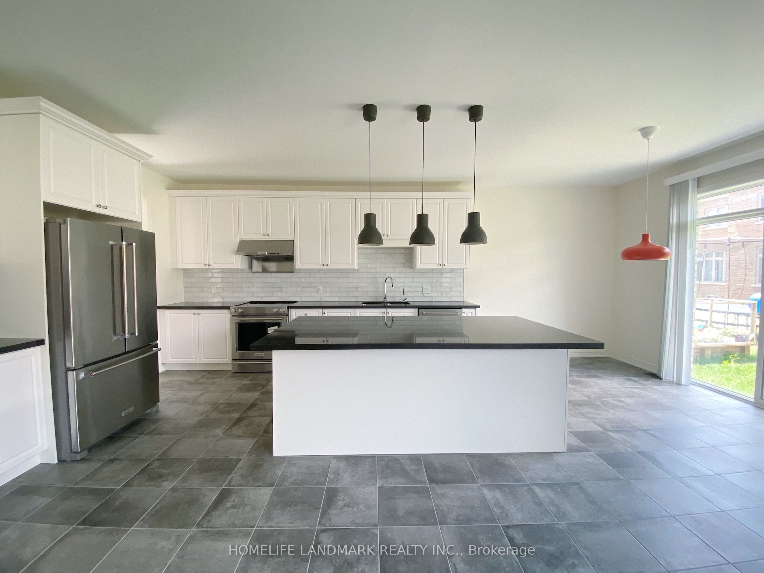 18 Goldeneye Drive, East Gwillimbury, ON L9N 0S6 photo 3