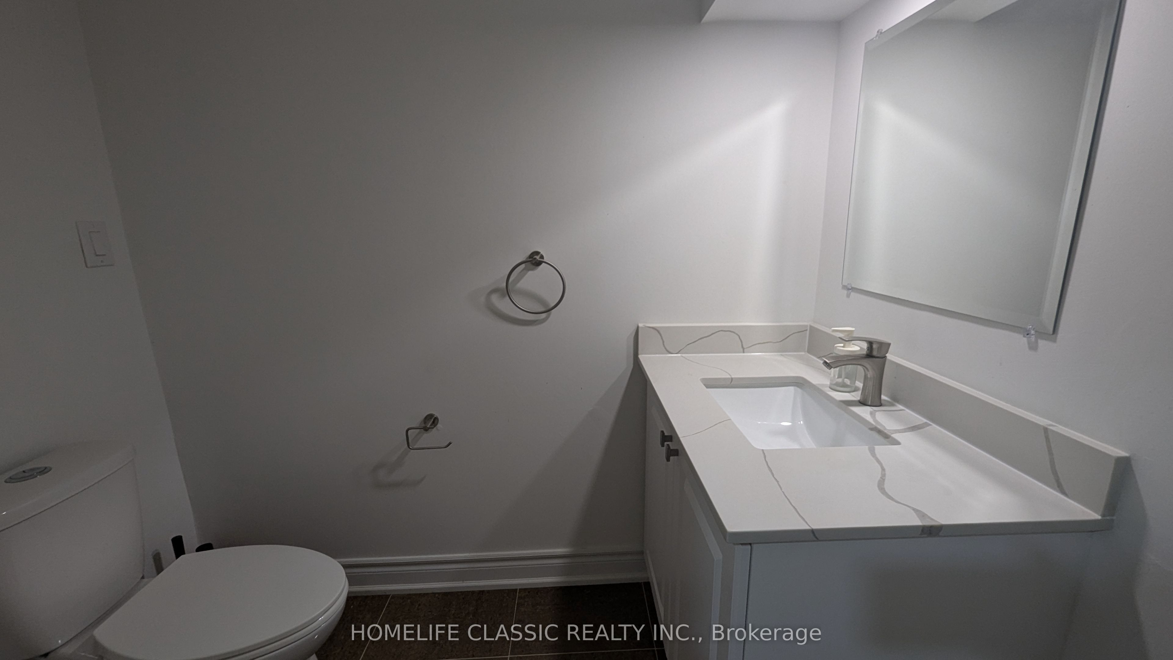 230 Alsace Road, Richmond Hill, ON L4C 2W8 photo 5