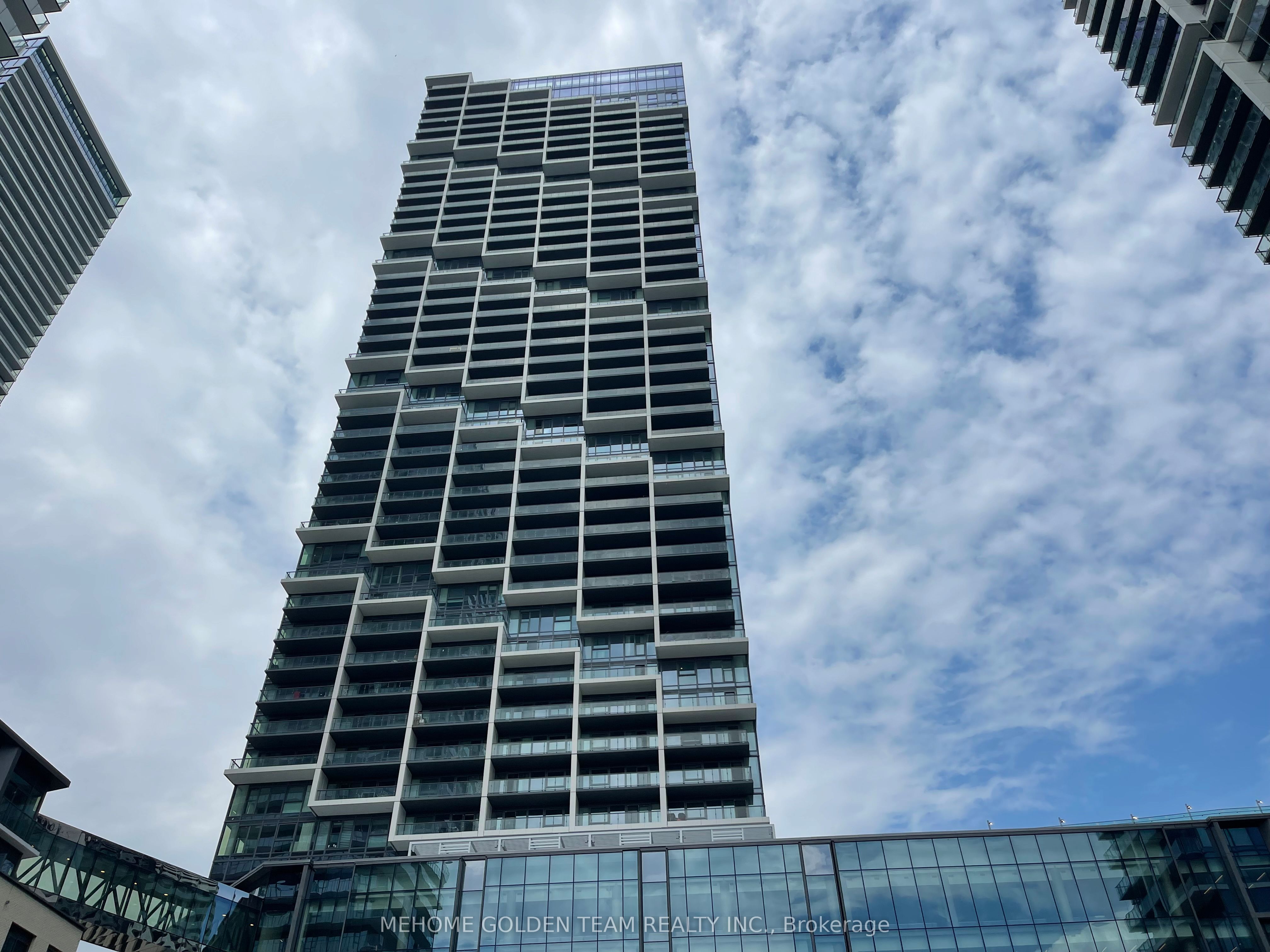 1000 Portage Parkway N 3810, Vaughan, ON L4K 0L1