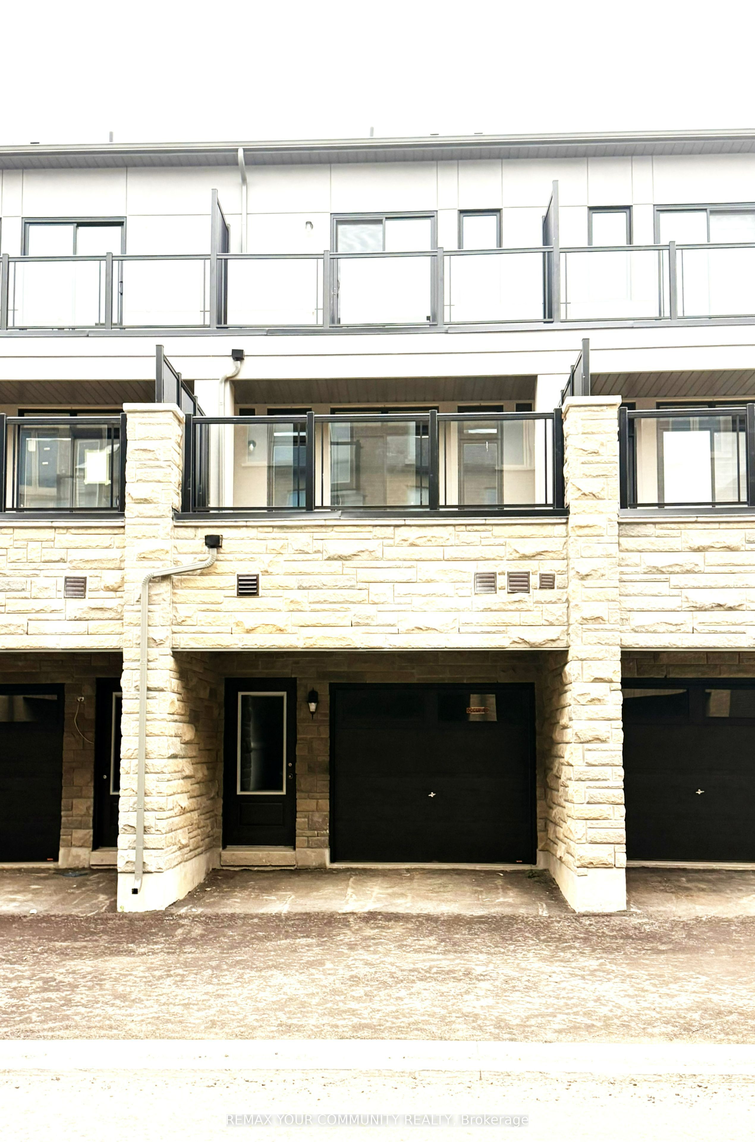 147 Berczy Green Drive, Markham, ON L6C 3P5 photo 2