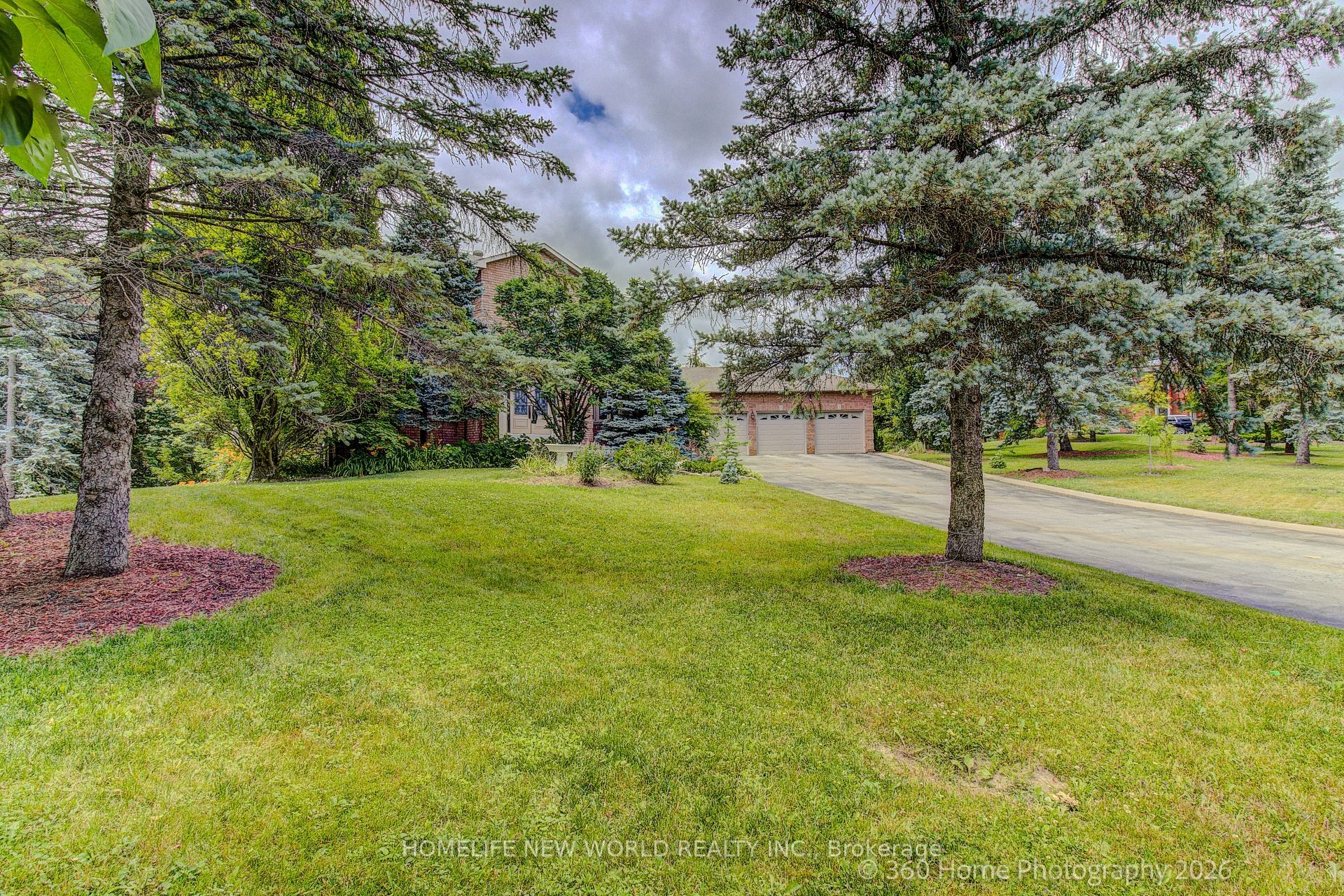 212 Burns Boulevard, King, ON L7B 1C8 photo 2