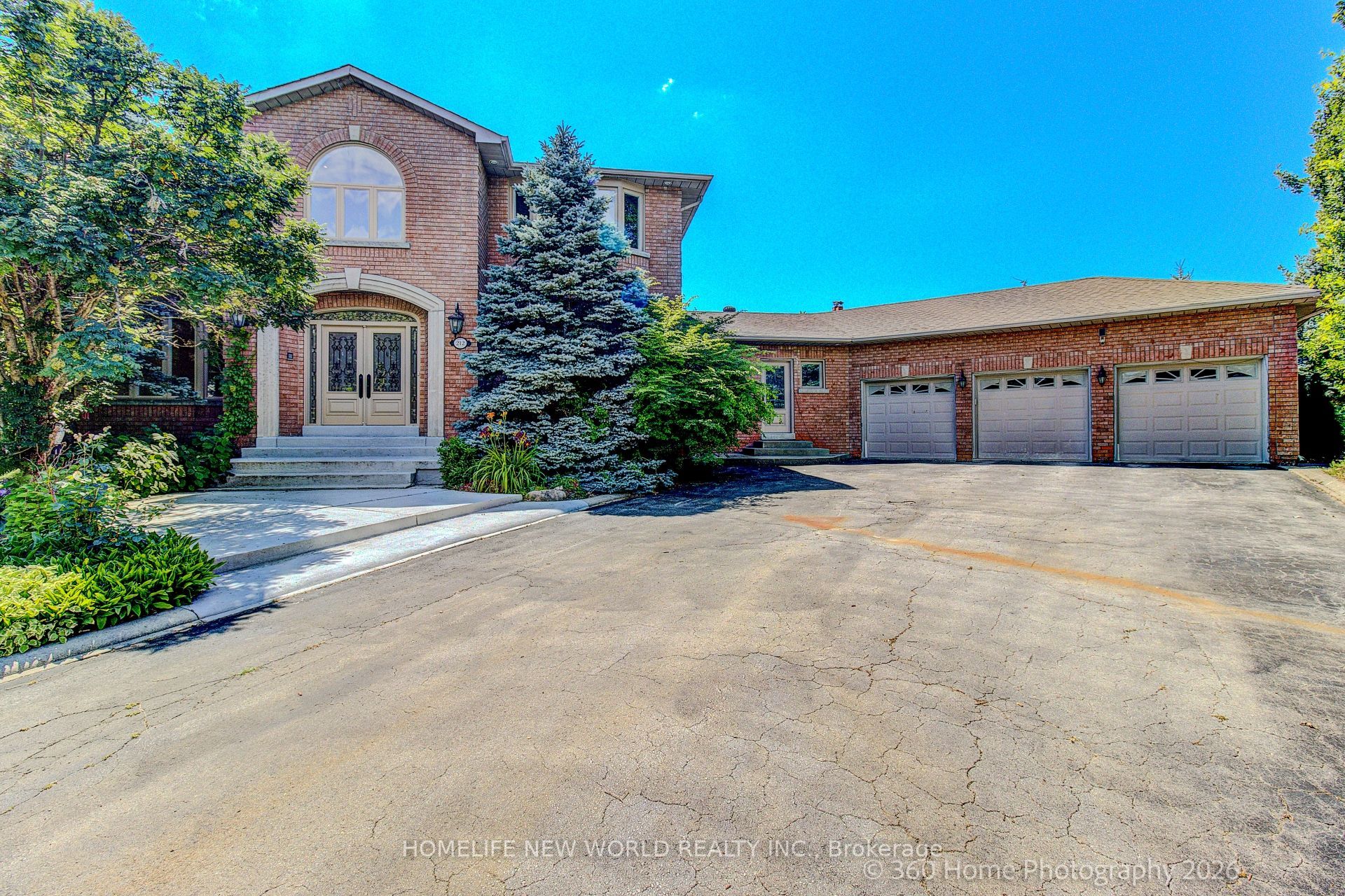 212 Burns Boulevard, King, ON L7B 1C8 photo 3