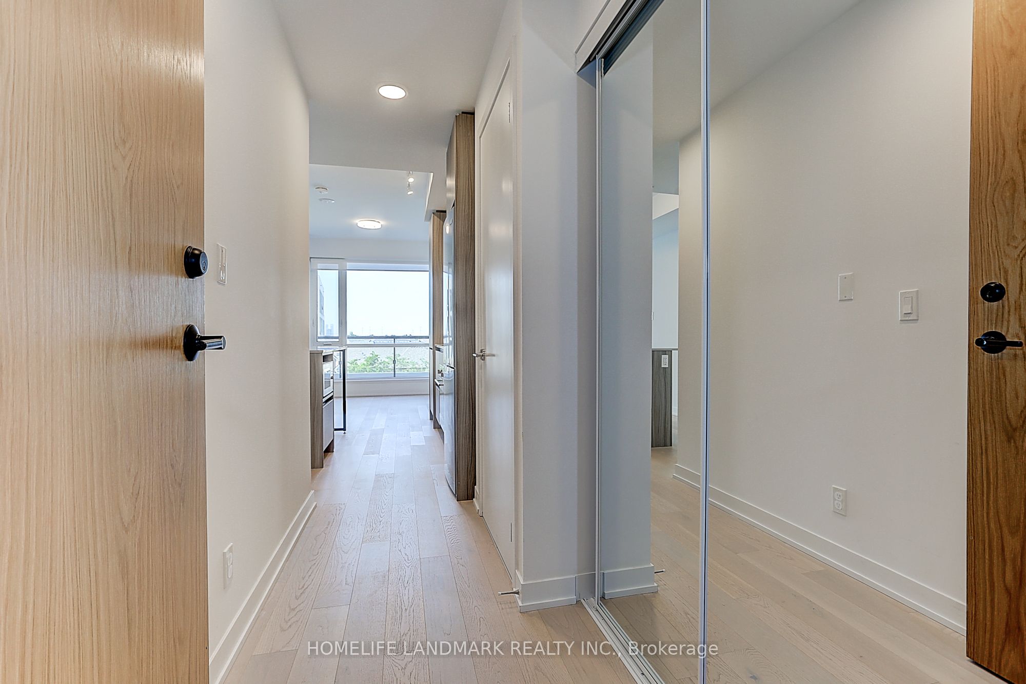 7950 Bathurst Street B-532, Vaughan, ON L4J 0B8 photo 5