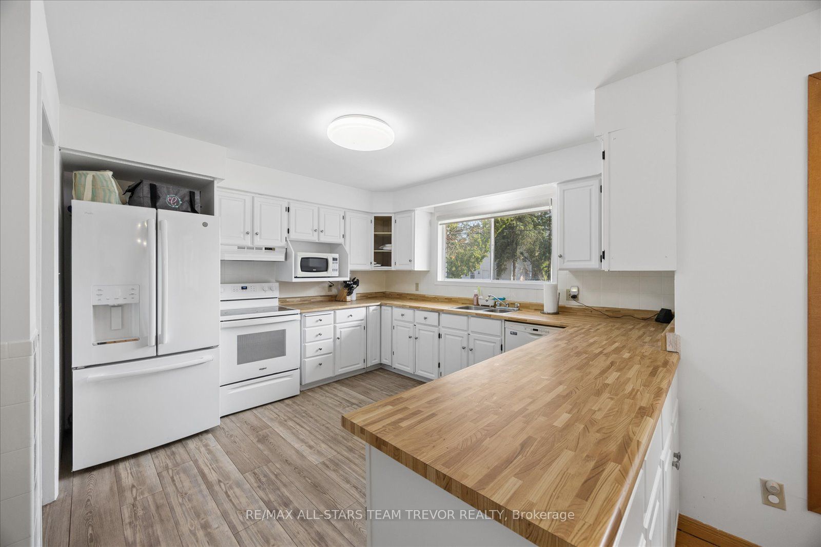 280 Bay Street, Brock, ON L0K 1A0 photo 2
