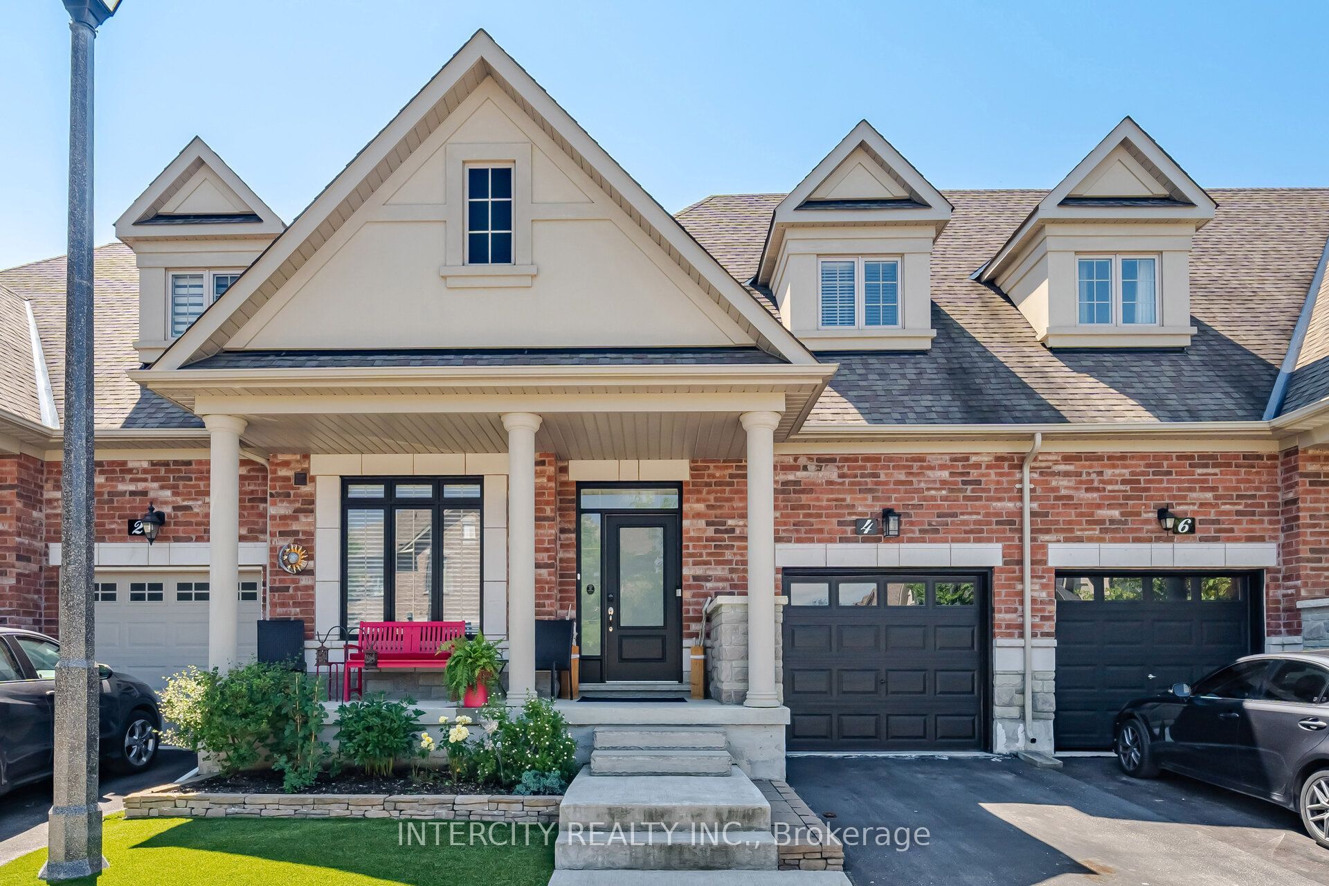 4 Petersen Place, King, ON L0G 1N0