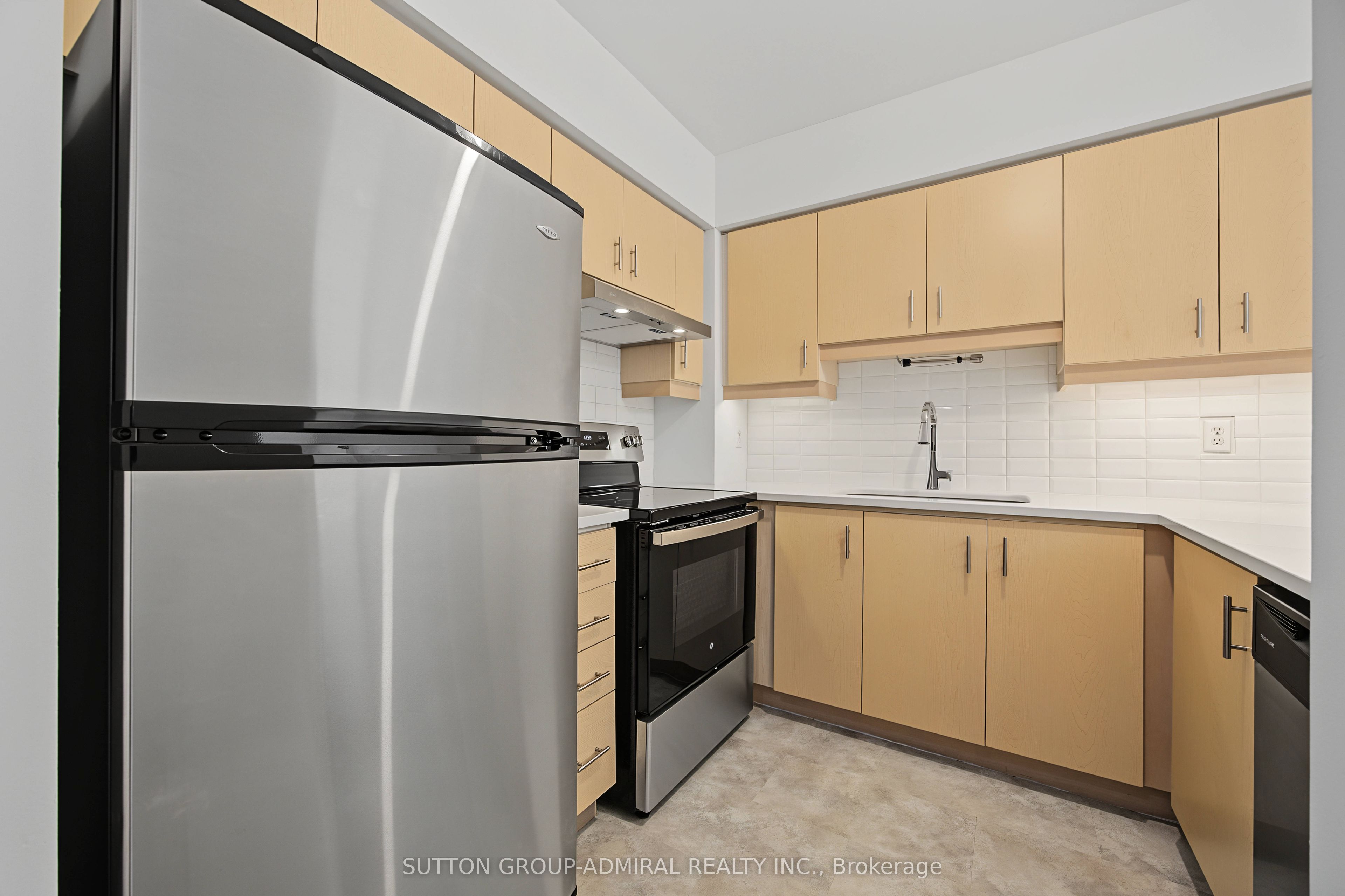 735 New Westminster Drive 56, Vaughan, ON L4J 7Y9 photo 3