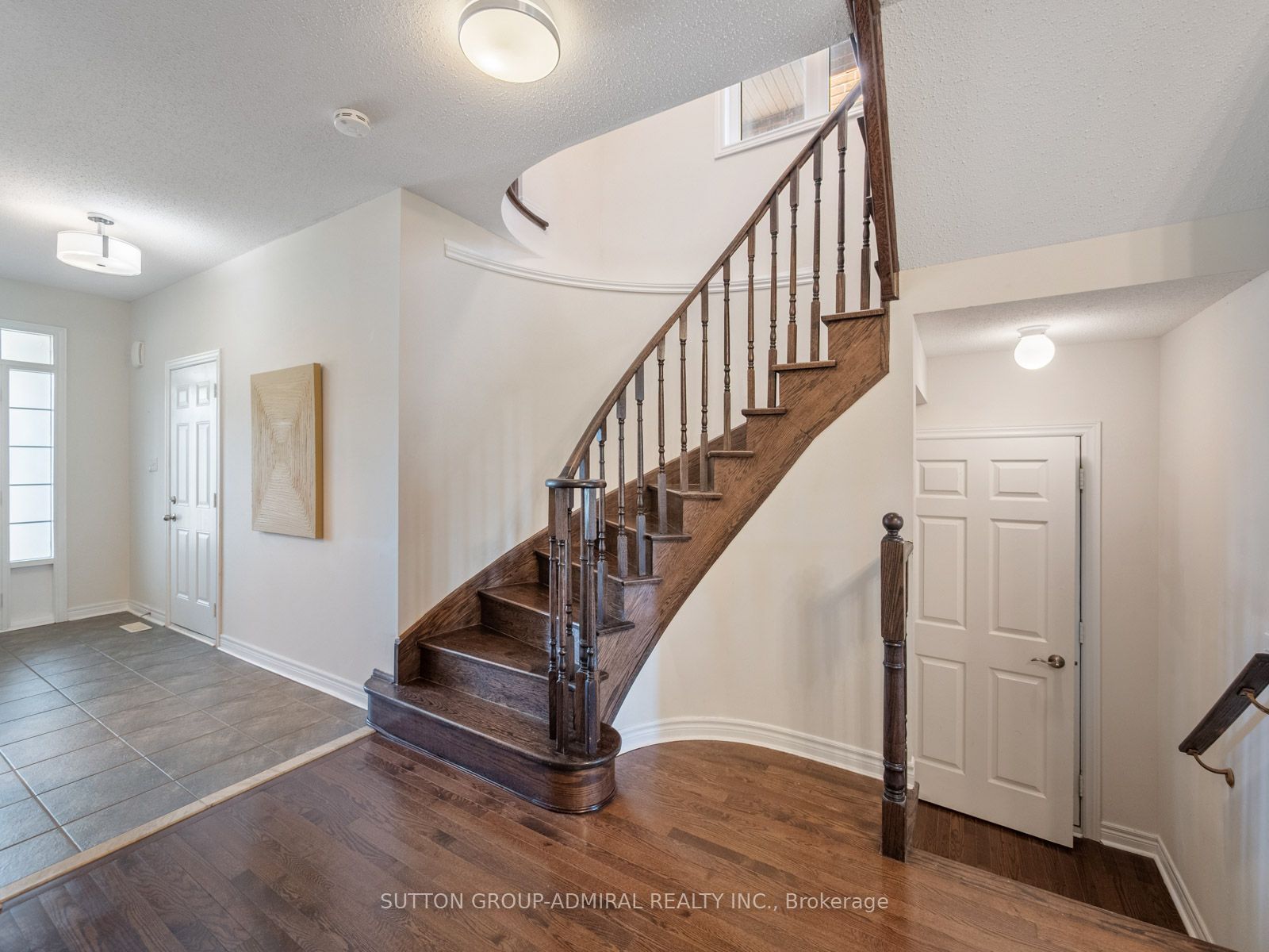 119 Walter Sinclair Court, Richmond Hill, ON L4E 0X4 photo 4