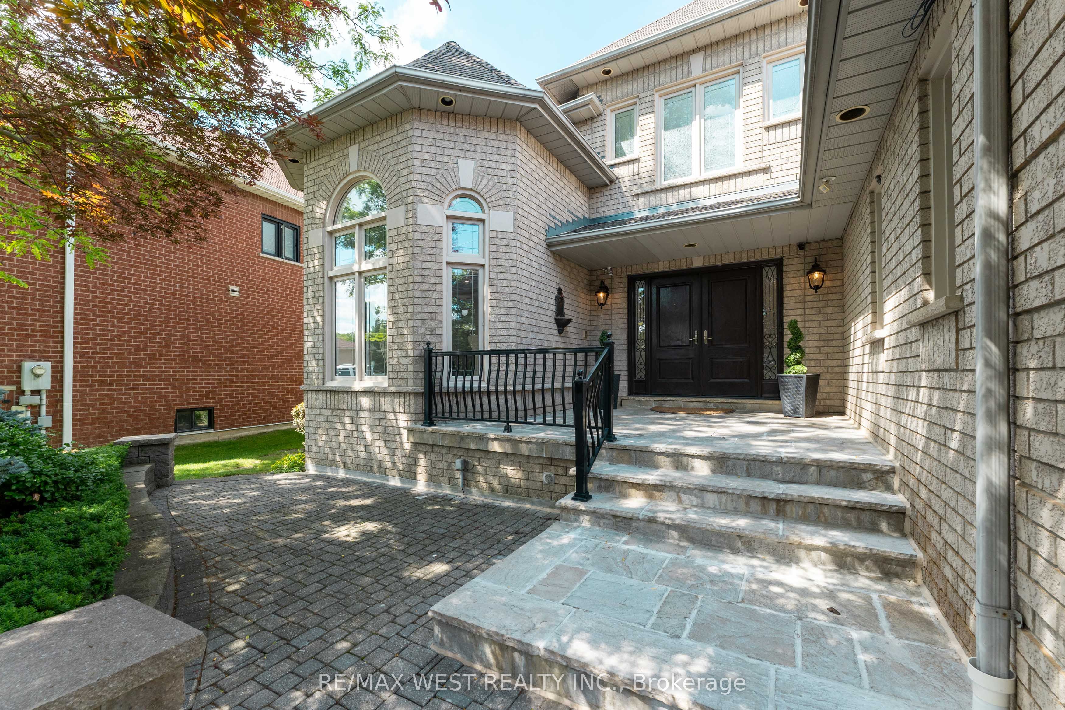 72 Alpha Court, Vaughan, ON L4L 8Y2 photo 2