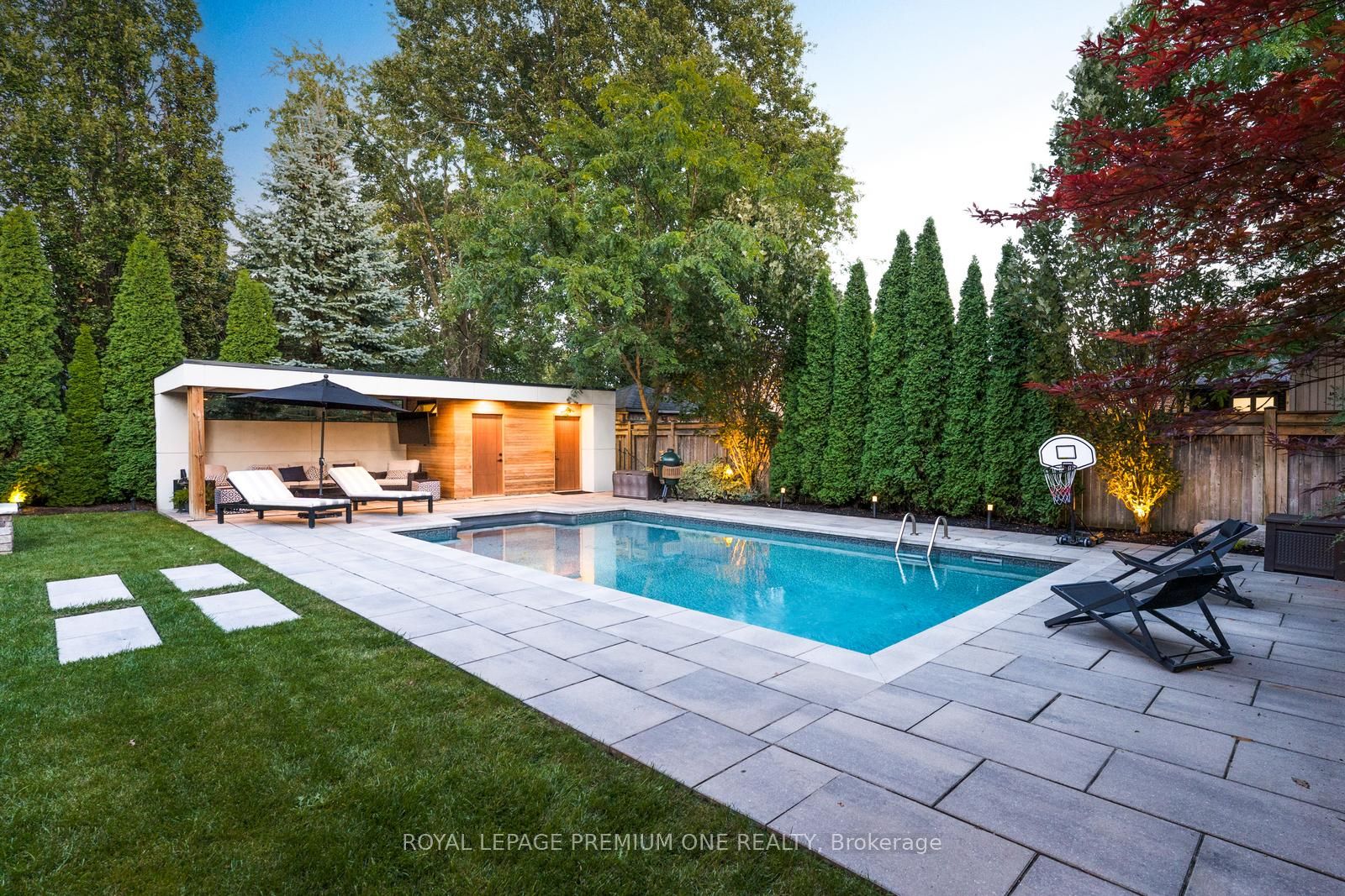 49 Norman Drive, King, ON L7B 1J2 photo 4