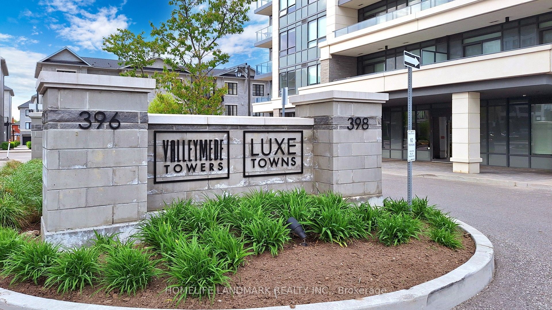 398 Highway 7 E 805, Richmond Hill, ON L4B 0G6 photo 4
