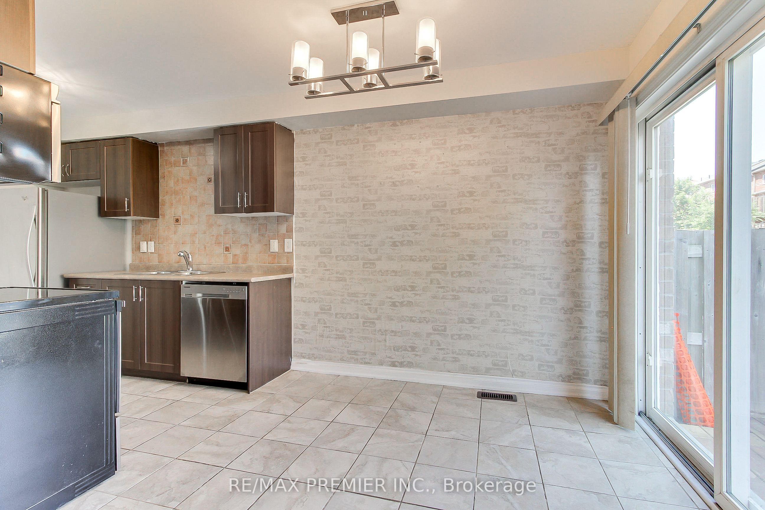 1505 Rankin Way, Innisfil, ON L9S 0C6 photo 5