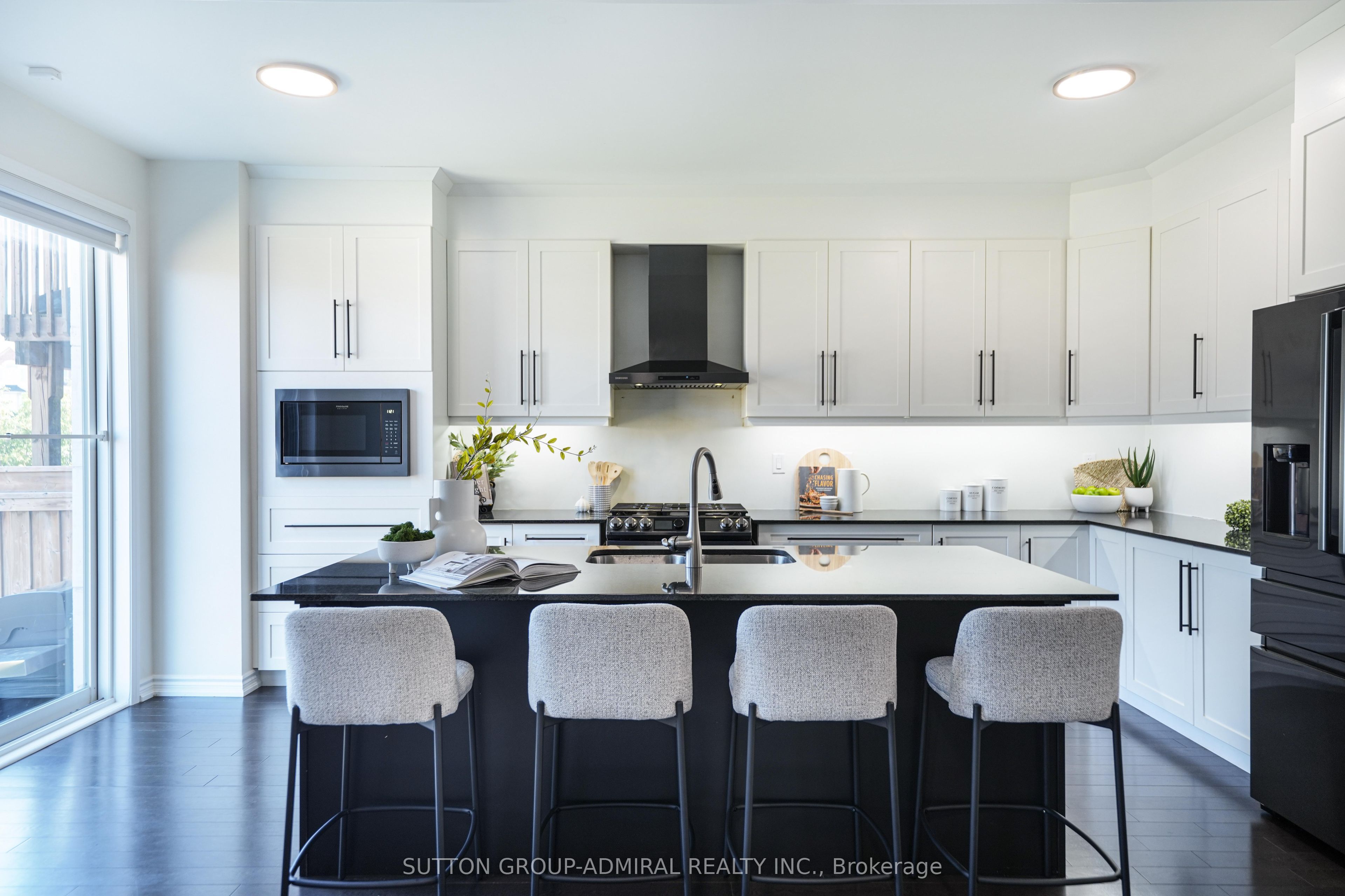 18 Morning Sparrow Drive, Vaughan, ON L4H 5A6 photo 5