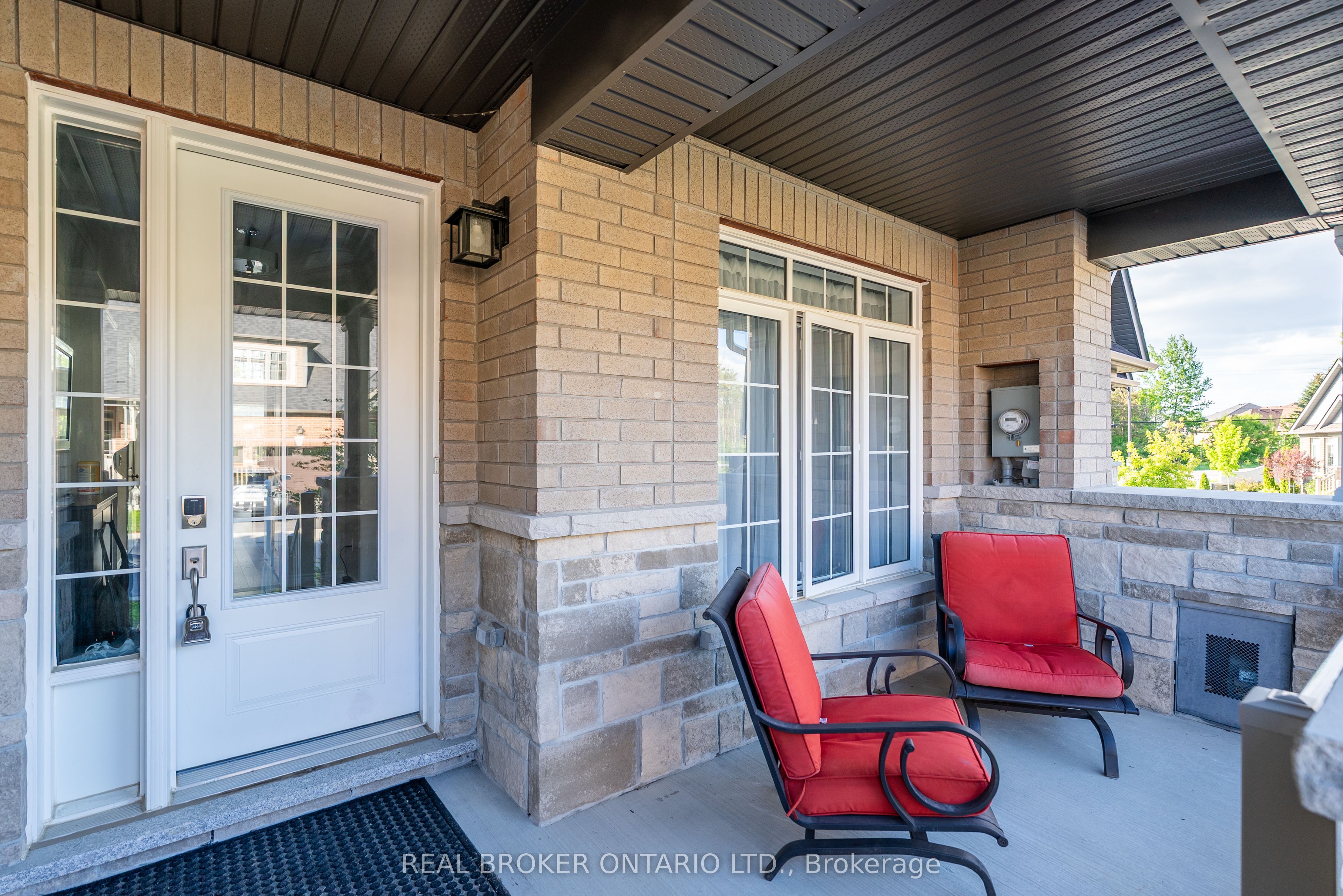 6 Howard Williams Court, Uxbridge, ON L9P 0R2 photo 2