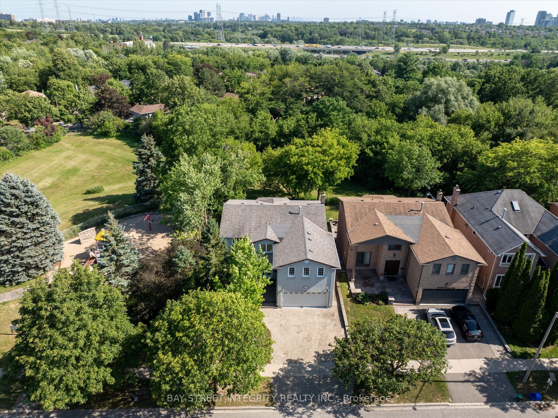 151 Old Surrey Lane, Richmond Hill, ON L4C 6R9 photo 3
