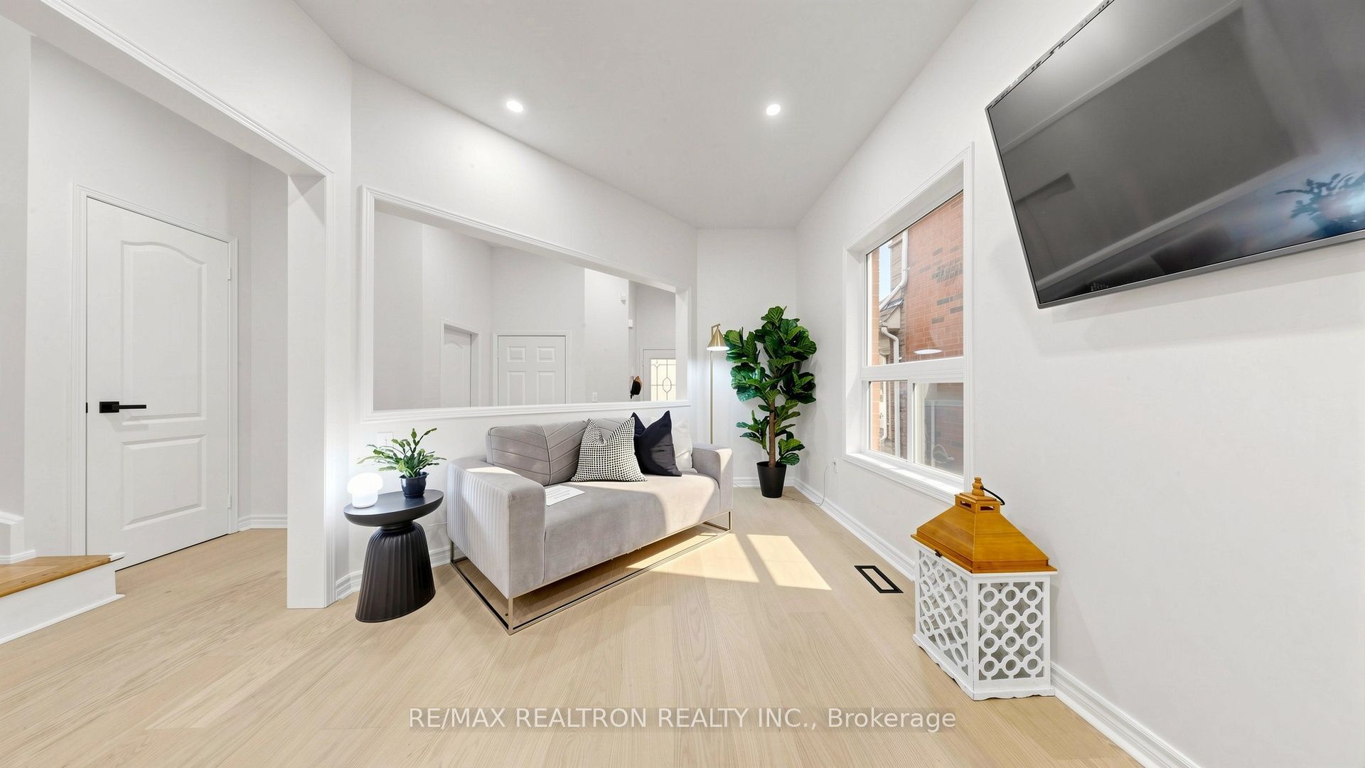 21 Belvia Drive, Vaughan, ON L4K 5J6 photo 5