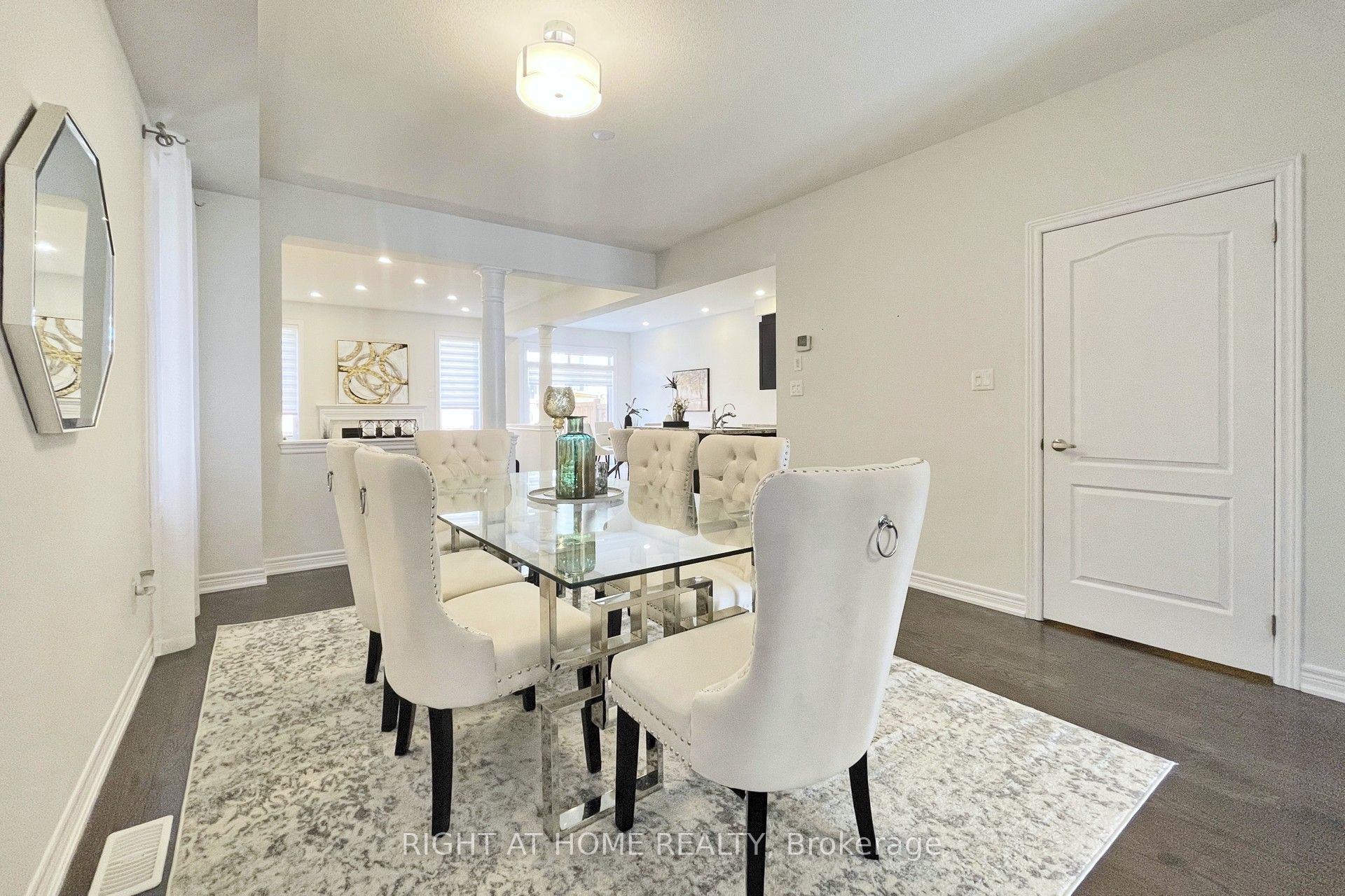60 Falconridge Terrace, East Gwillimbury, ON L9N 0R2 photo 3