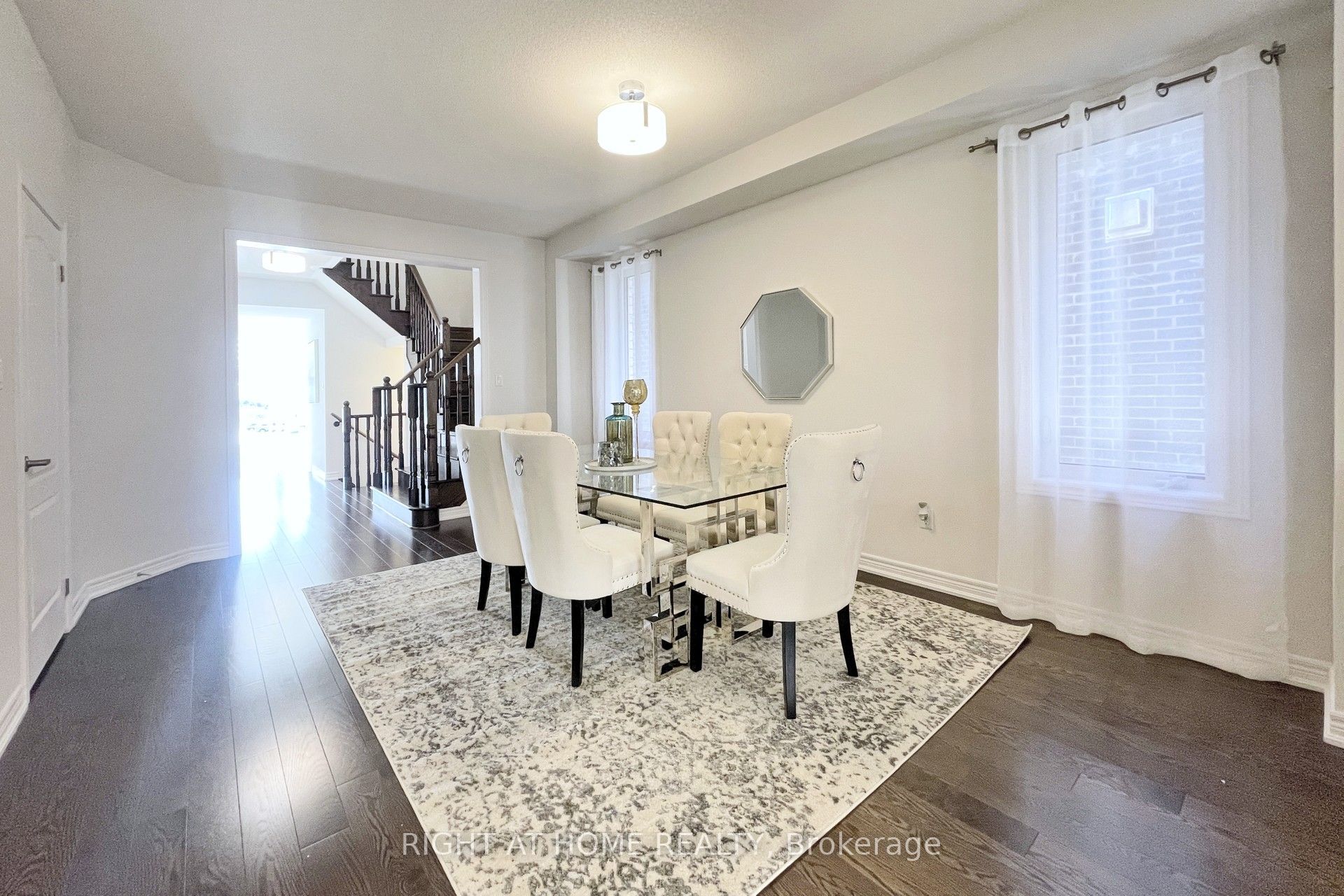 60 Falconridge Terrace, East Gwillimbury, ON L9N 0R2 photo 5