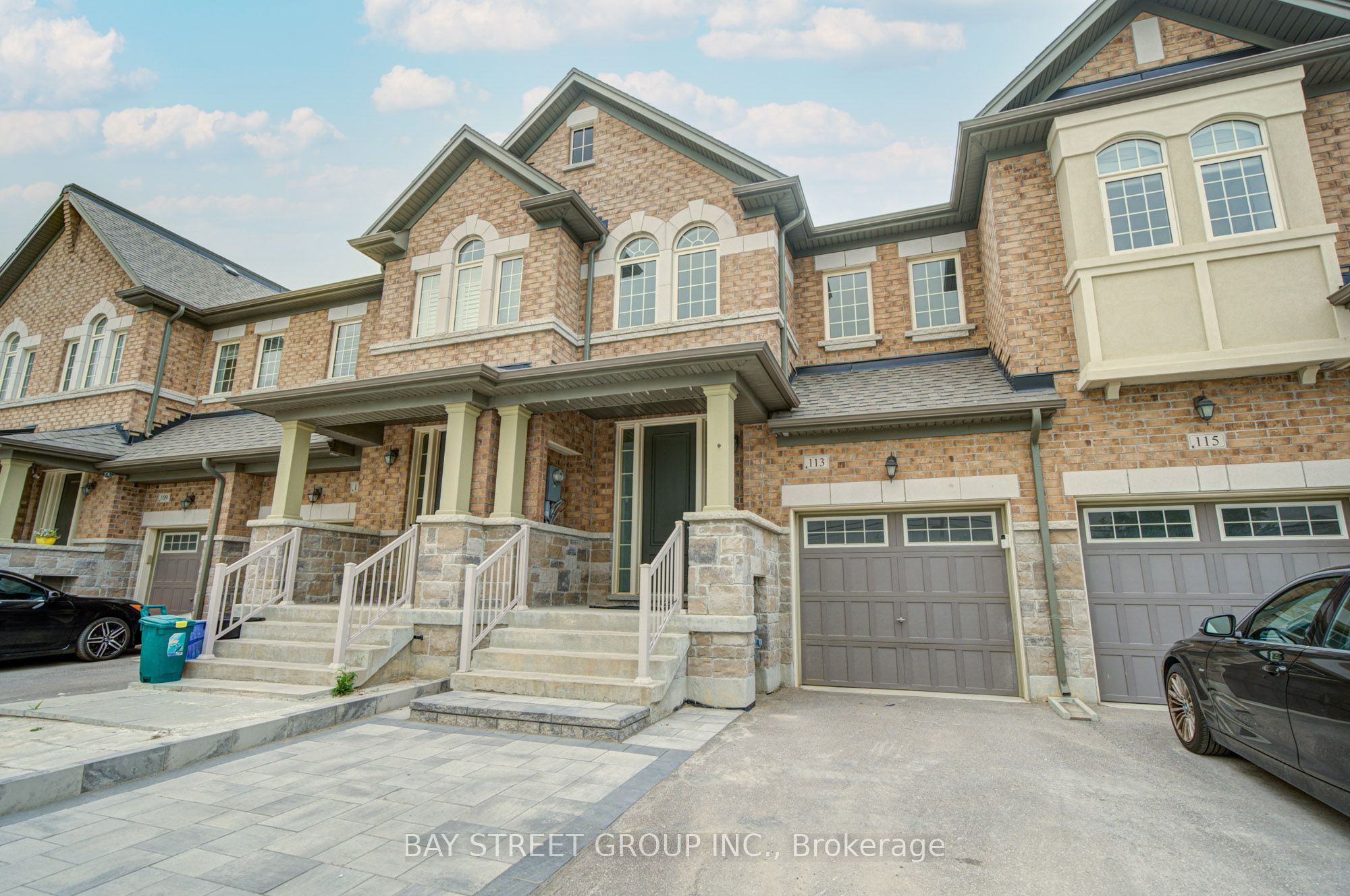 113 Drizzle Crescent, Richmond Hill, ON L4E 1G8 photo 3