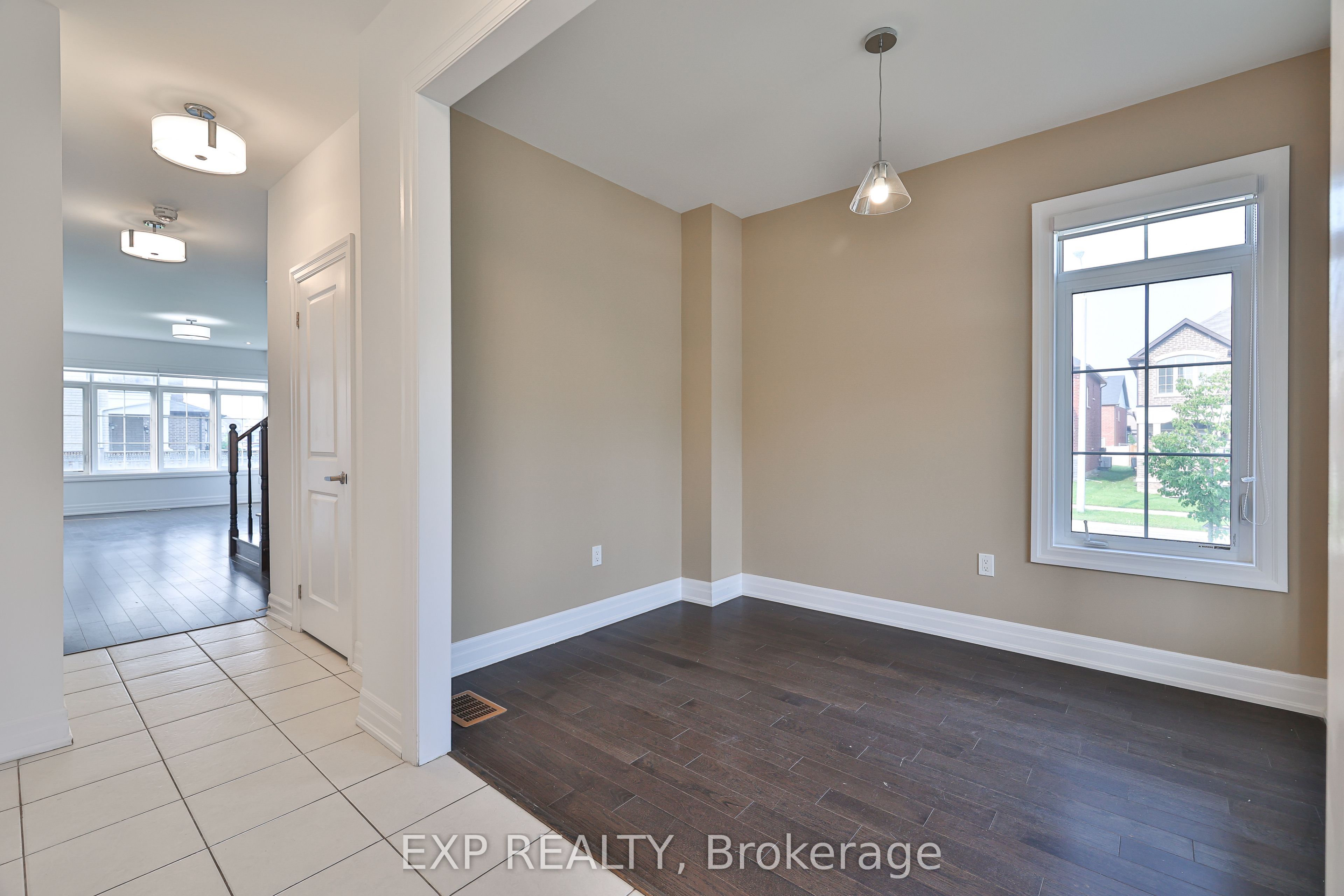 1487 Farrow Cres Crescent, Innisfil, ON L9S 0L6 photo 4