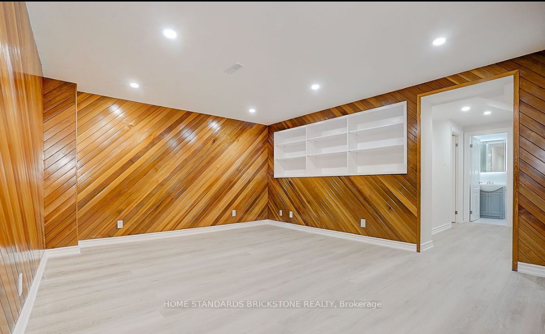 24 Barrington Crescent Basement, Markham, ON L3R 3H3 photo 5