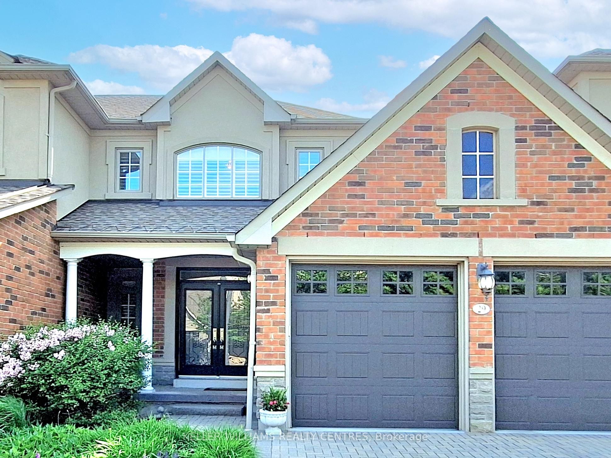 29 Tucker Court, Aurora, ON L4G 7T2