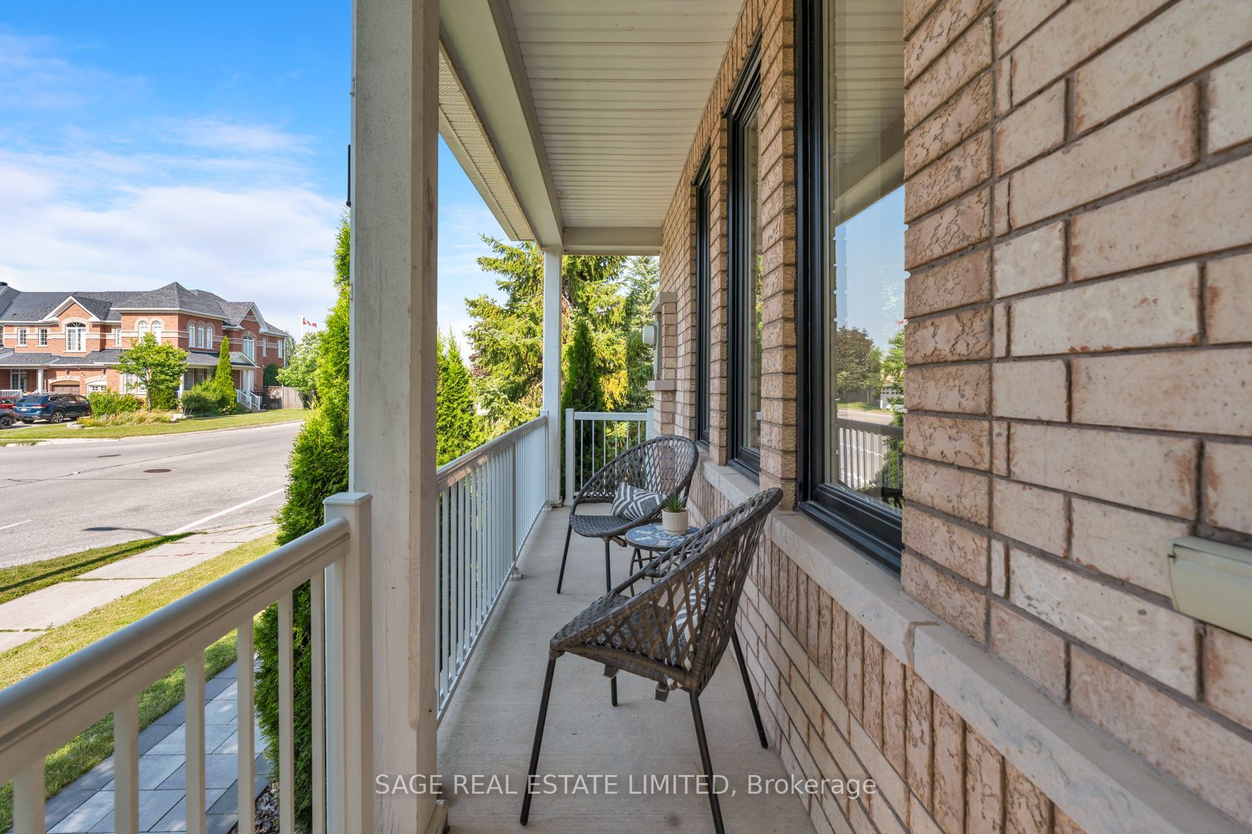 51 Pedersen Drive, Aurora, ON L4G 7R2 photo 4