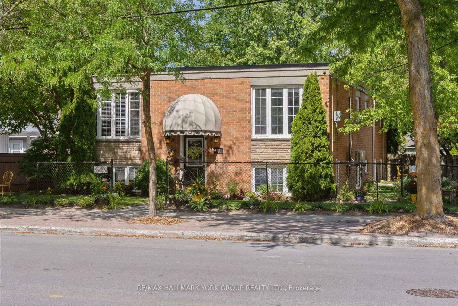 948 Lake Drive E 101, Georgina, ON L0E 1L0 photo 2