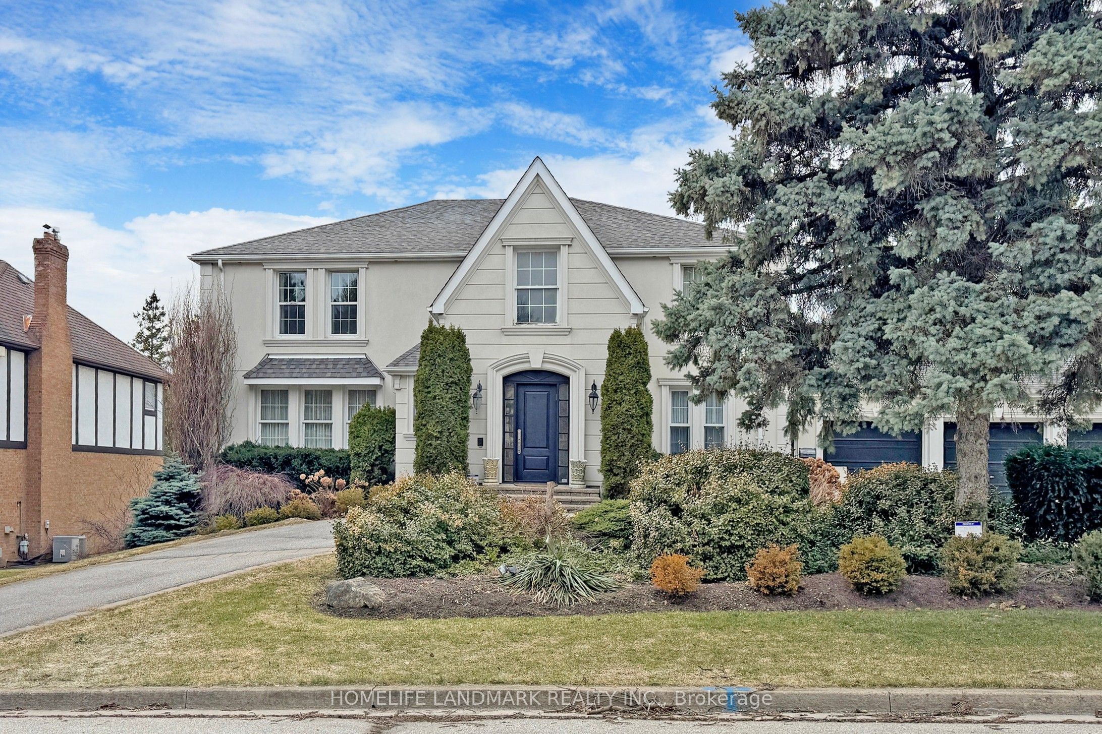 8 Prescott Court, Markham, ON L3T 5W7 photo 2