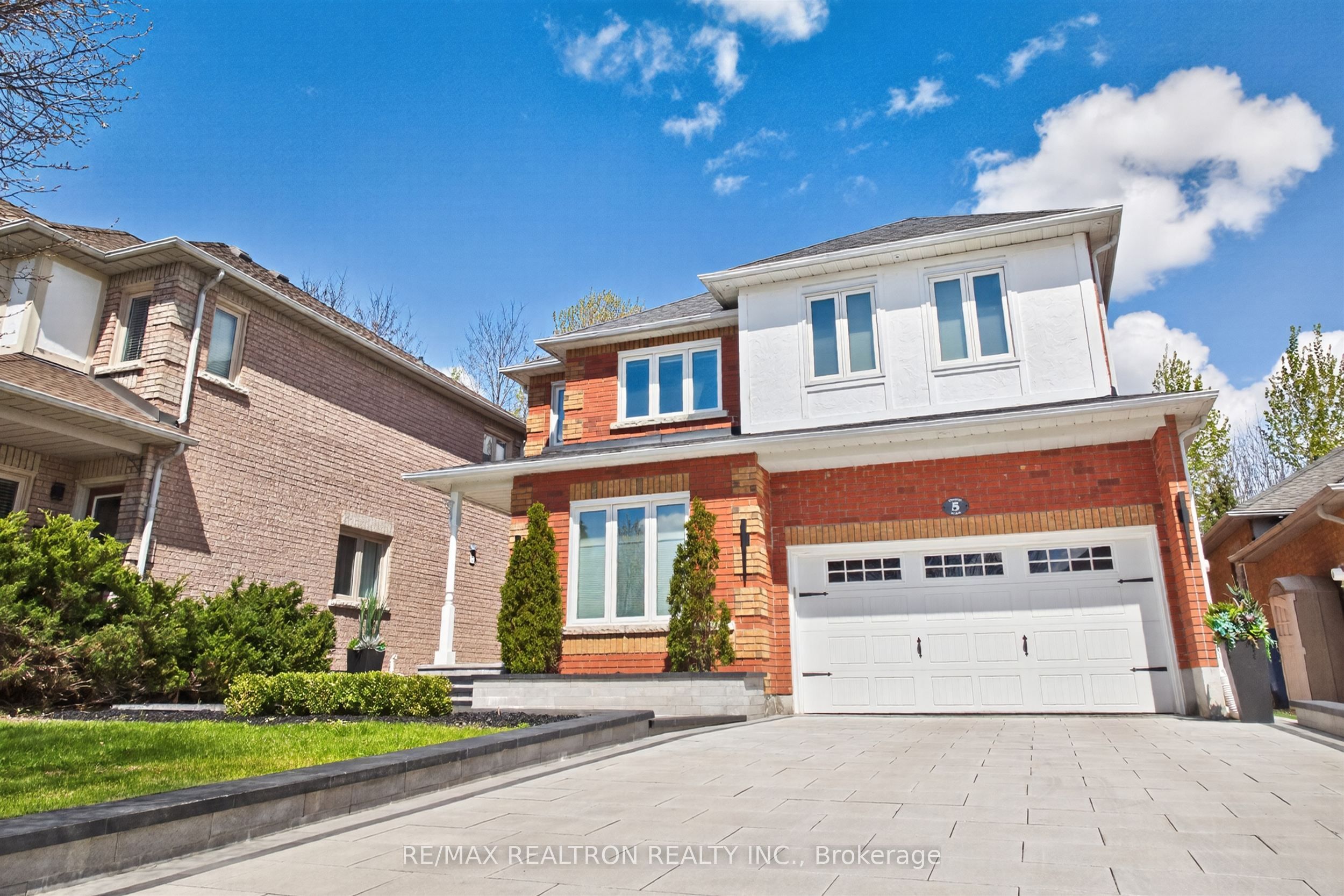 5 Yvonne Place, Aurora, ON L4G 7E5 photo 5