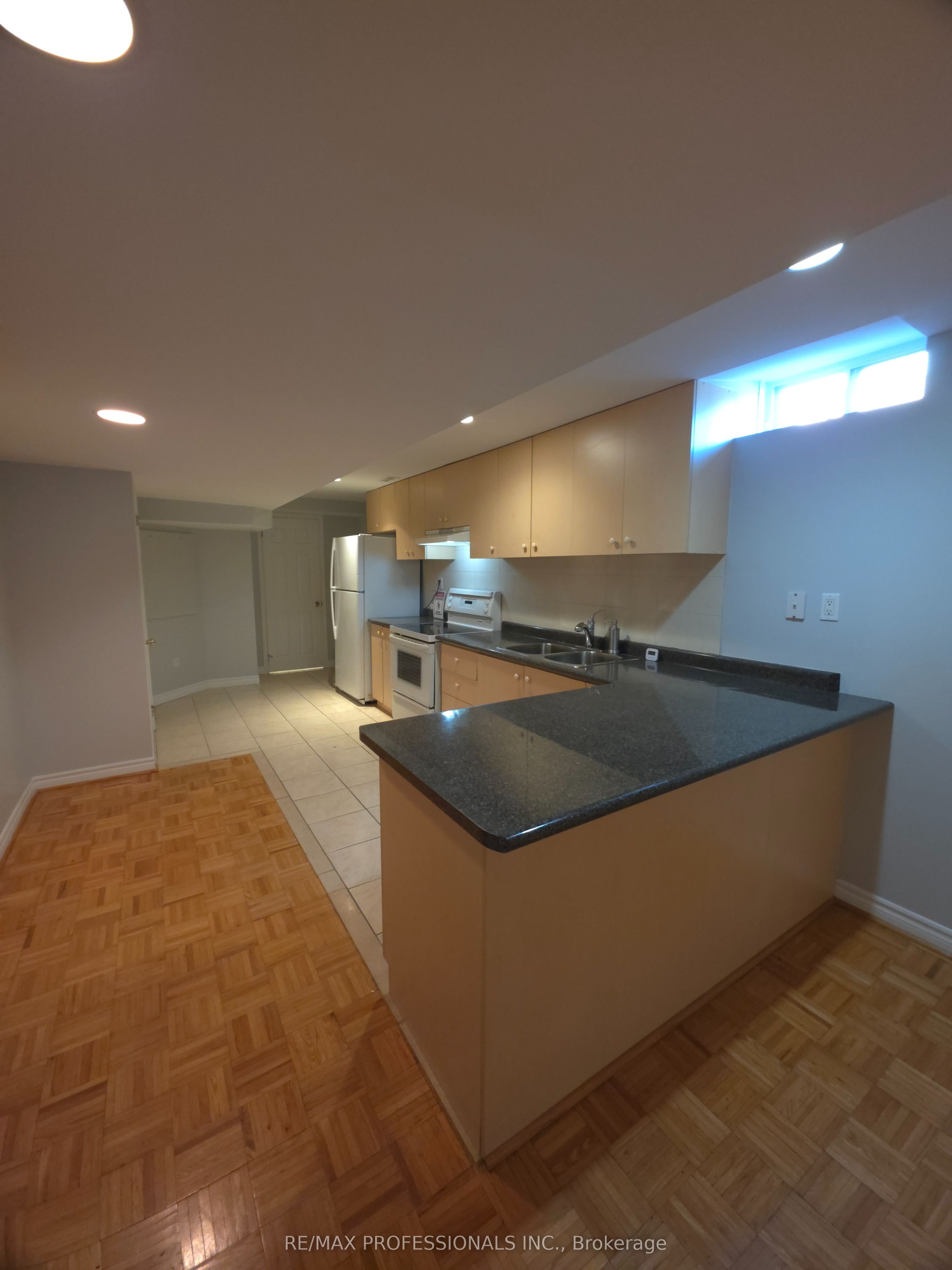 13 Beechgrove Crescent Bsmt, Markham, ON L3R 4Z1 photo 4