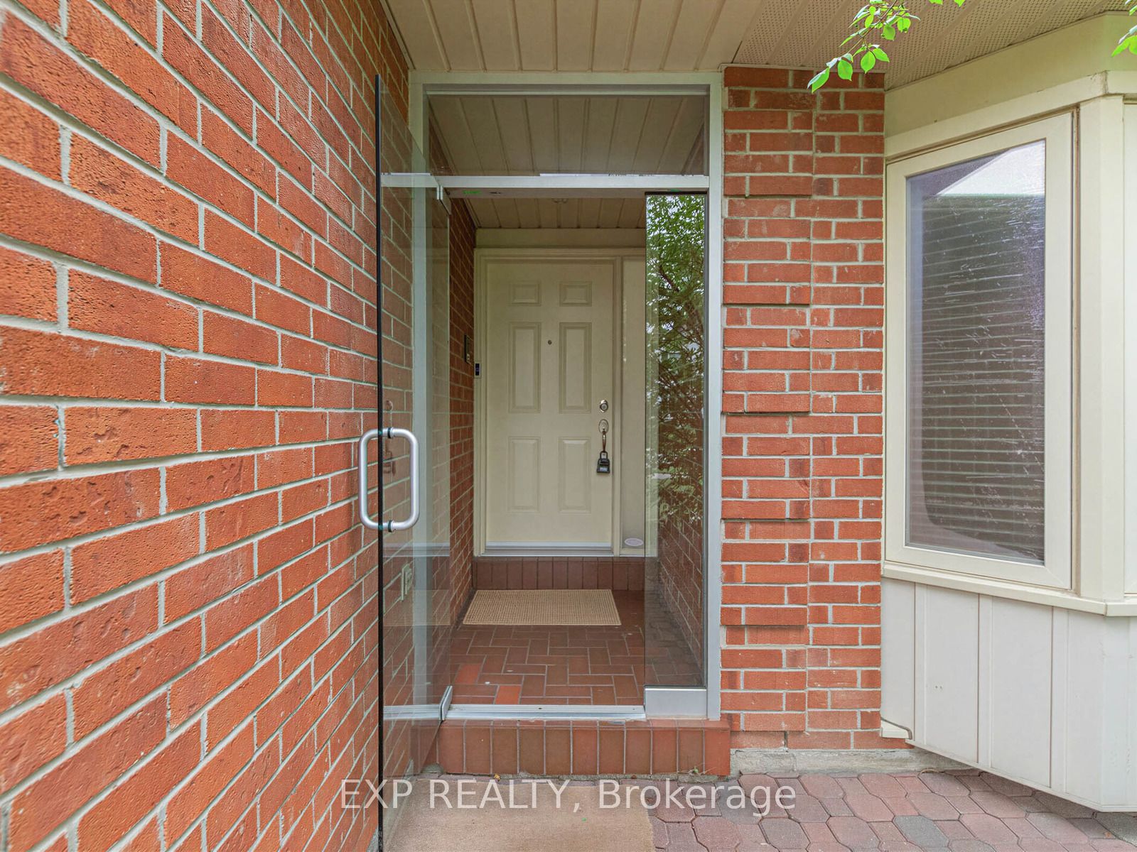 129 Franklin Avenue, Vaughan, ON L4J 4X6 photo 3