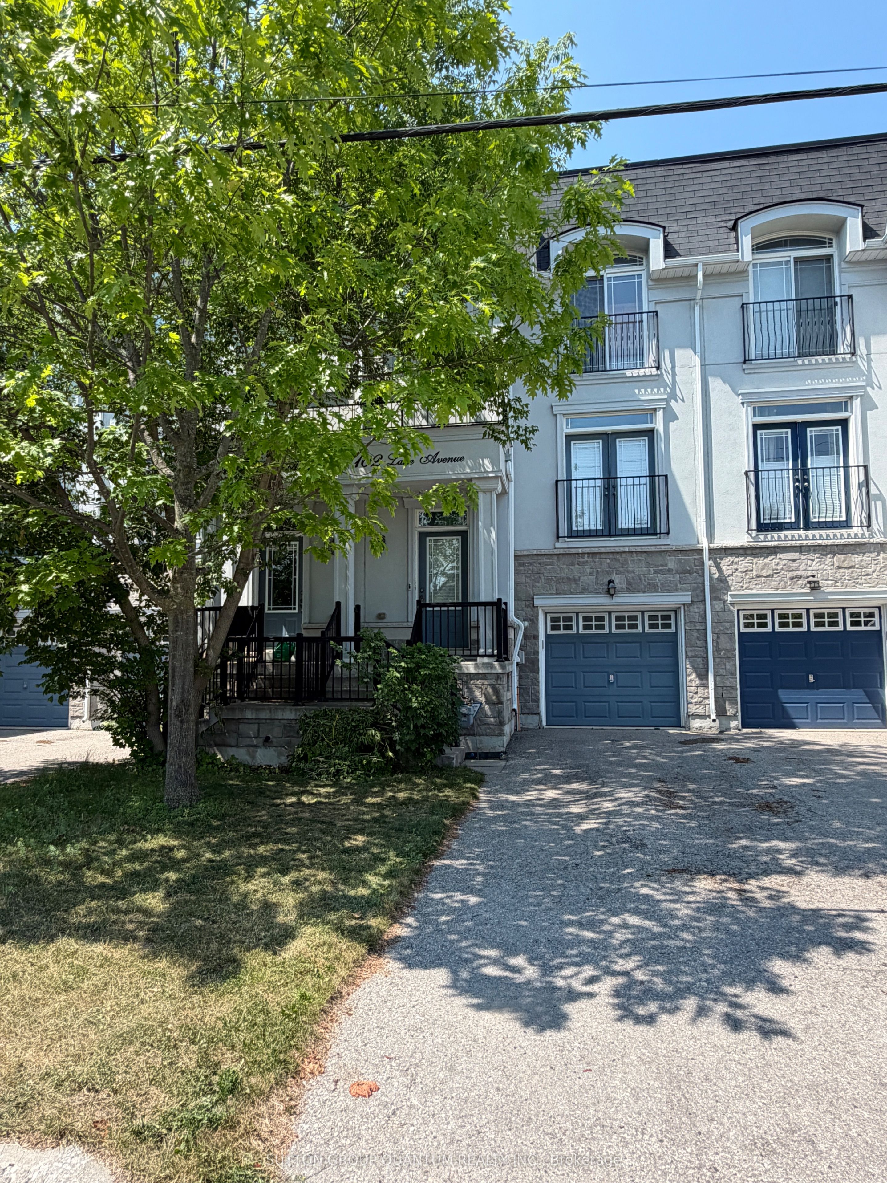 102 Lake Avenue, Richmond Hill, ON L4E 3G6