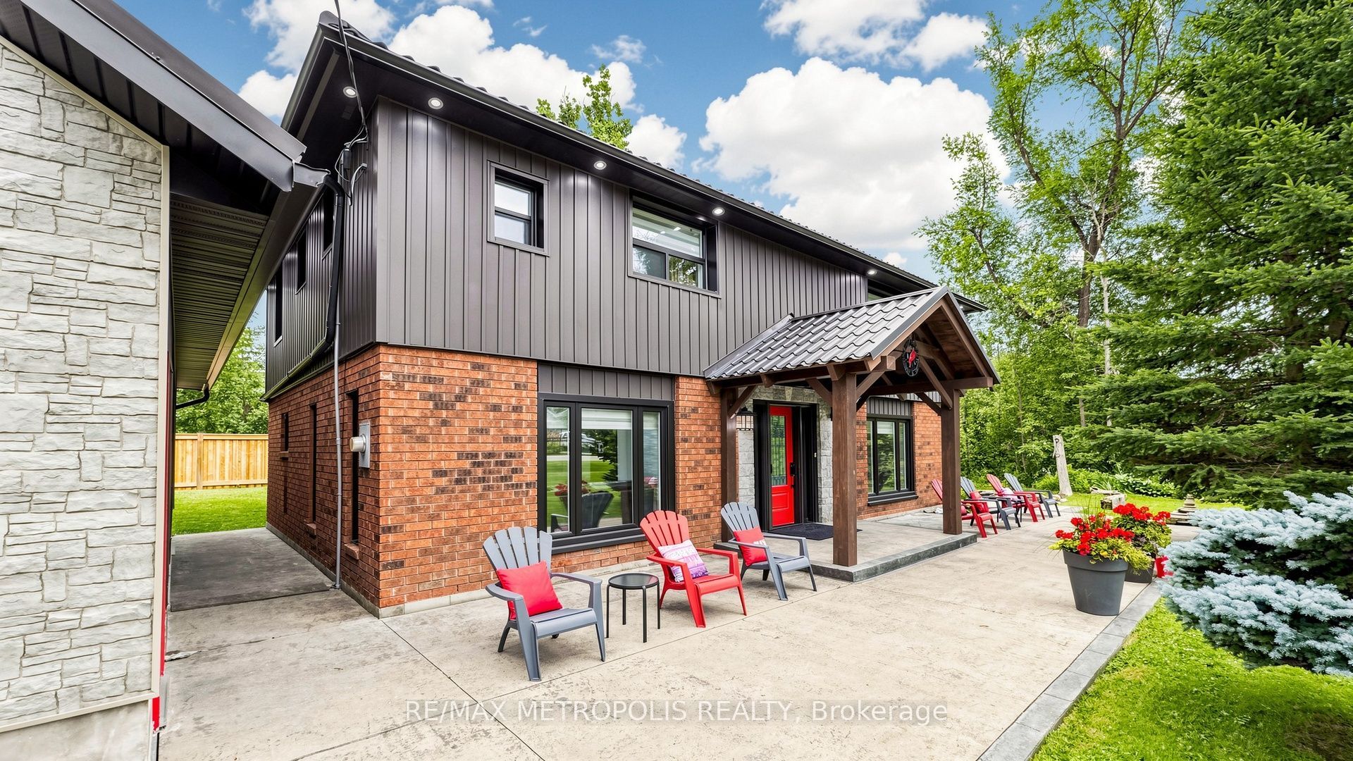 2739 IRETON Street E, Innisfil, ON L9S 2J2