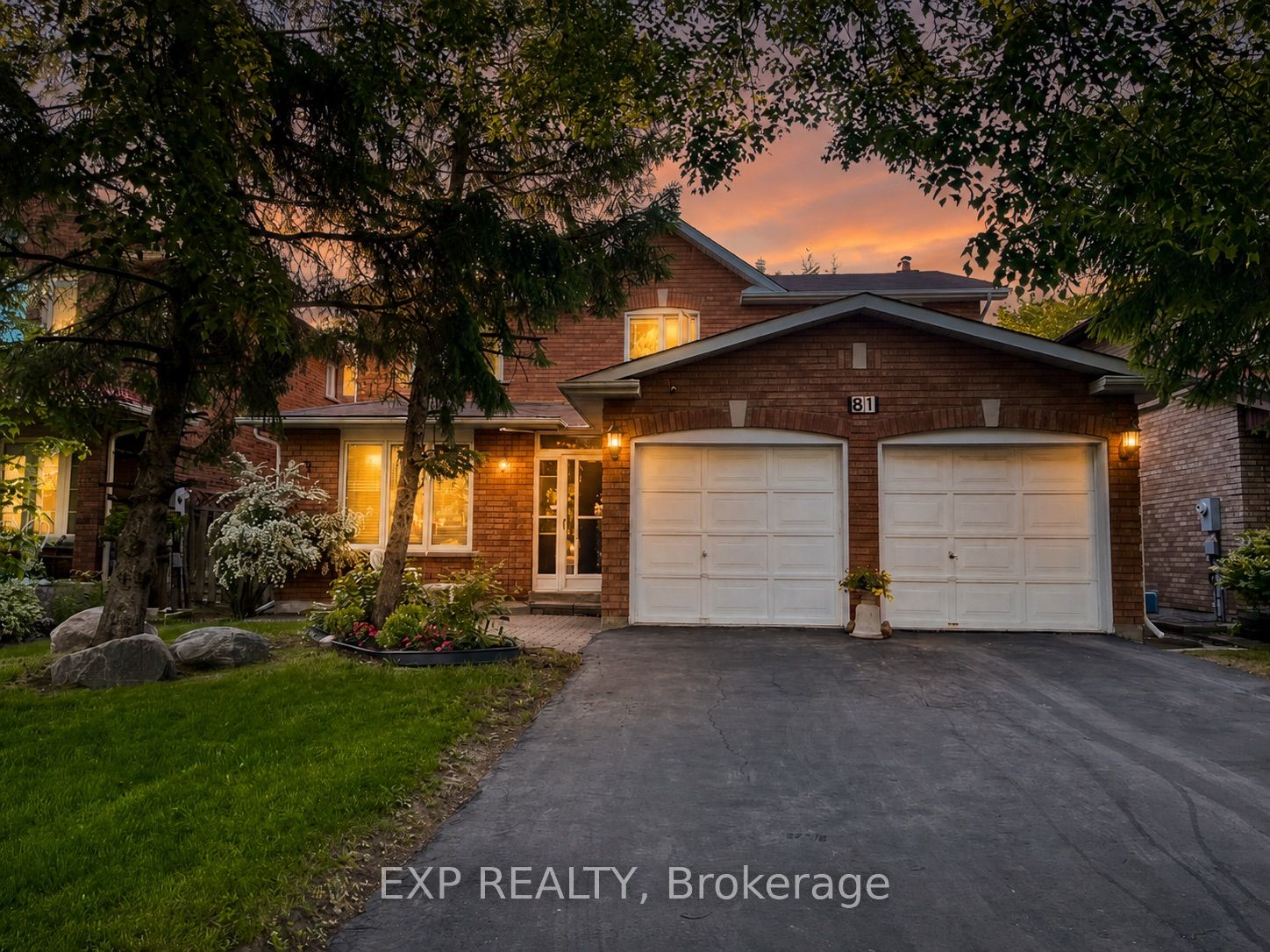 81 Southgate Crescent, Richmond Hill, ON L4B 2E7 photo 2