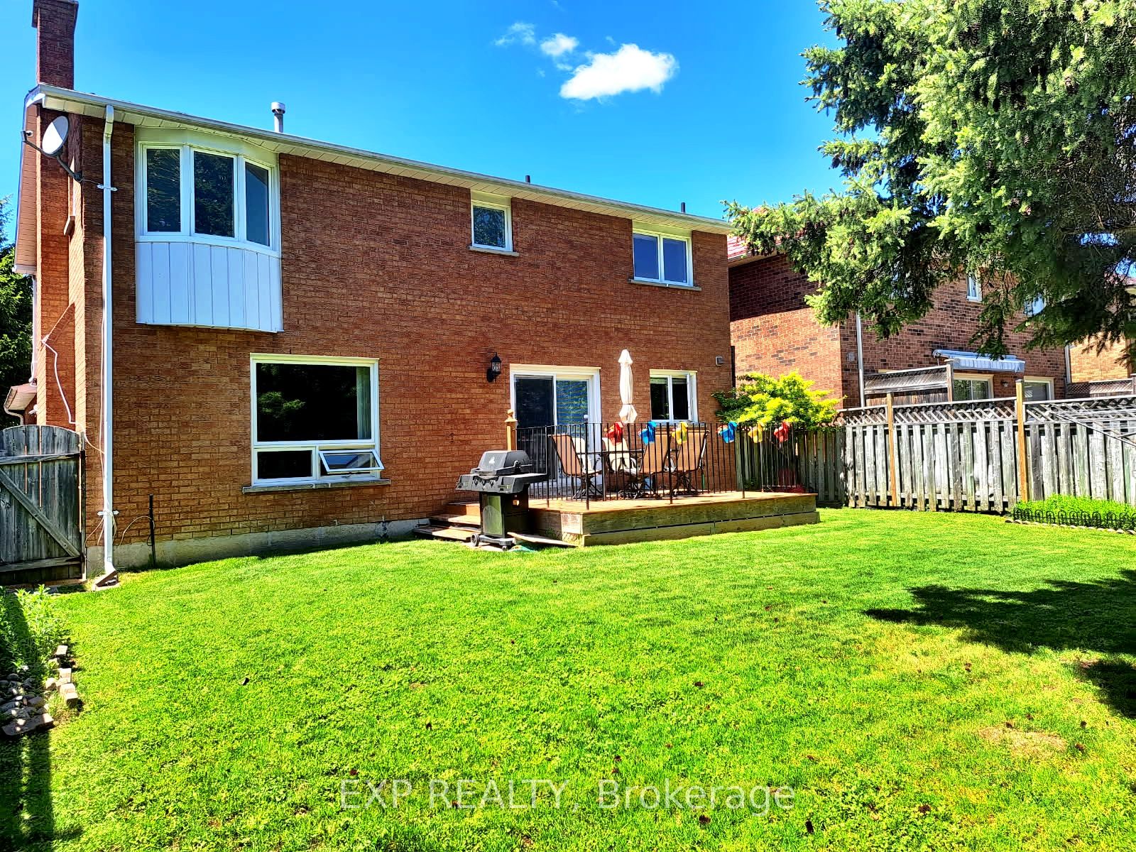81 Southgate Crescent, Richmond Hill, ON L4B 2E7 photo 3