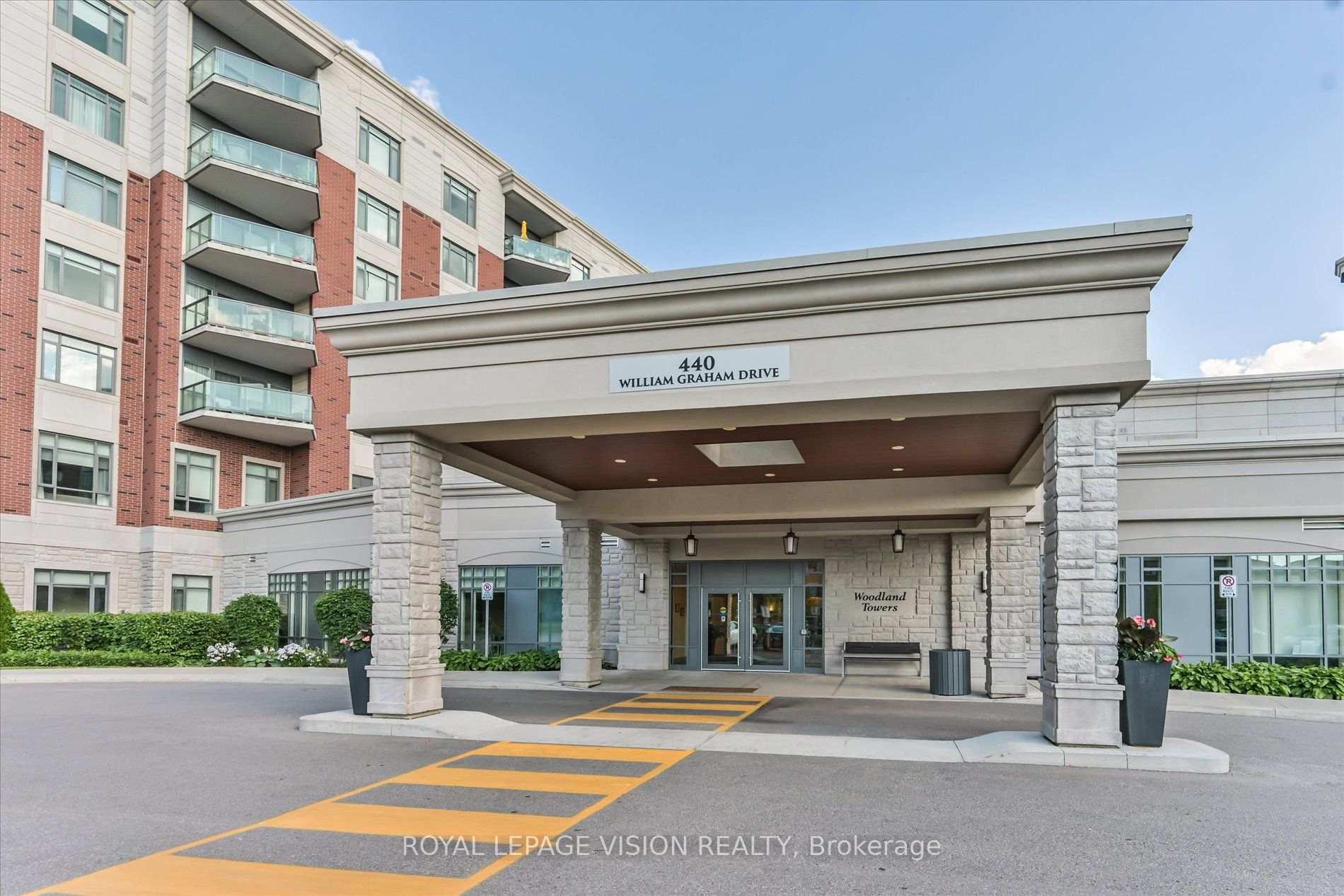 440 William Graham Drive 403, Aurora, ON L4G 7C7 photo 4