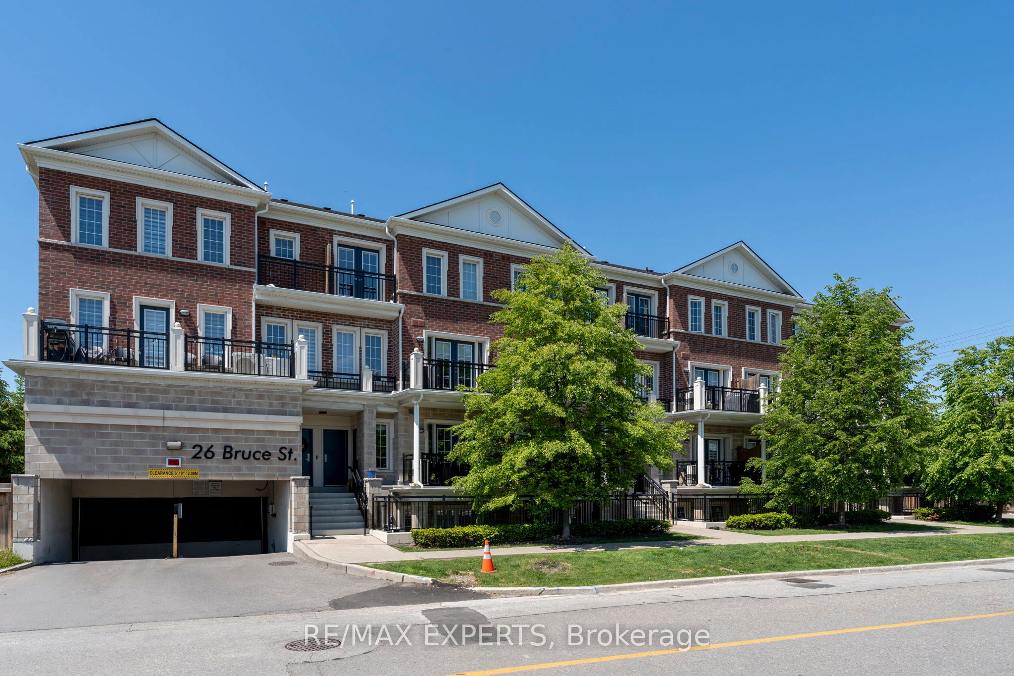 26 Bruce Street A04, Vaughan, ON L4L 0H4 photo 3