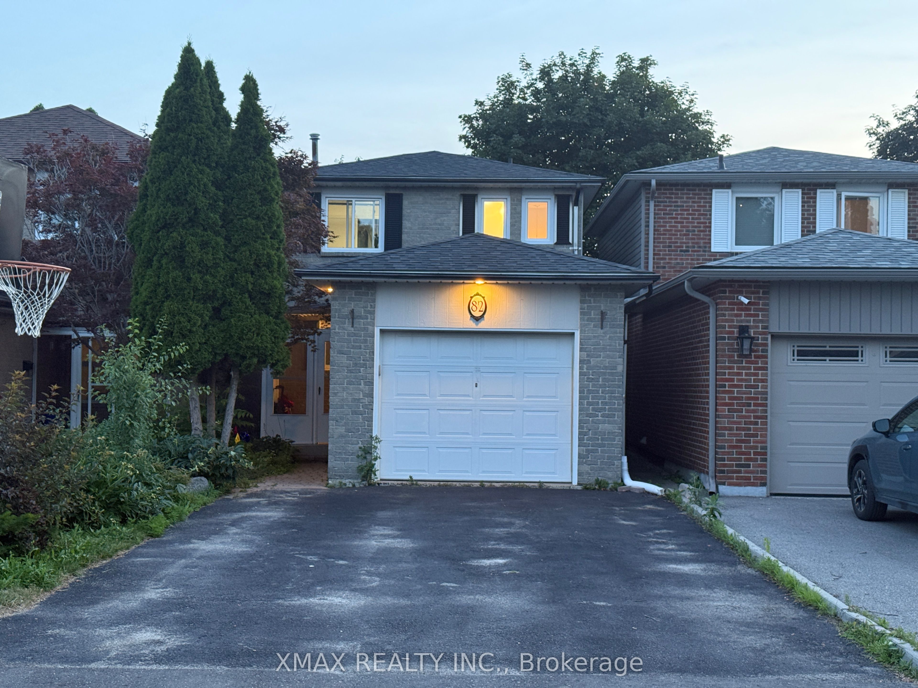 82 Lund Street, Richmond Hill, ON L4C 5V9 photo 4