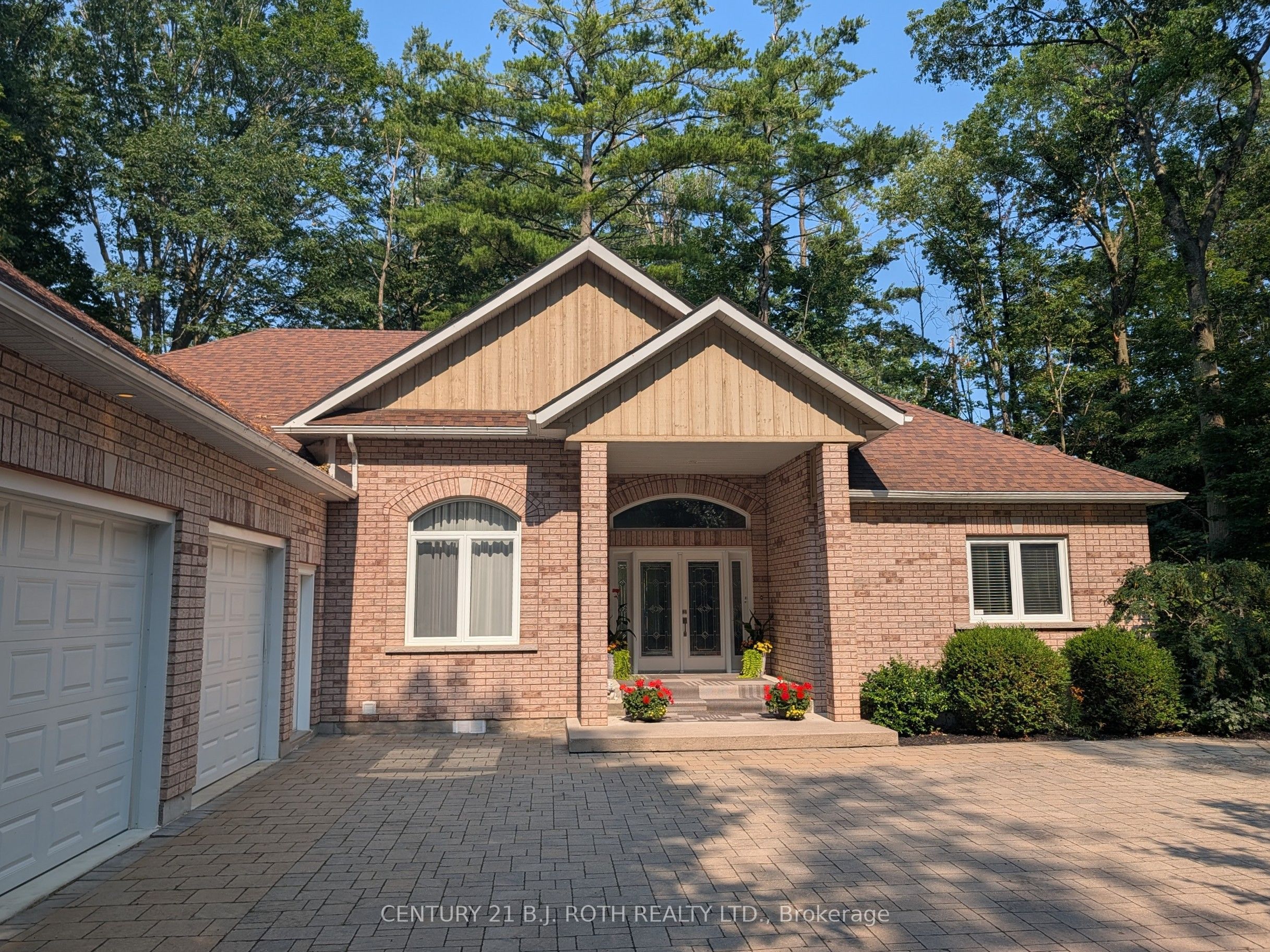 3925 Algoma Avenue, Innisfil, ON L9S 2M4 photo 4
