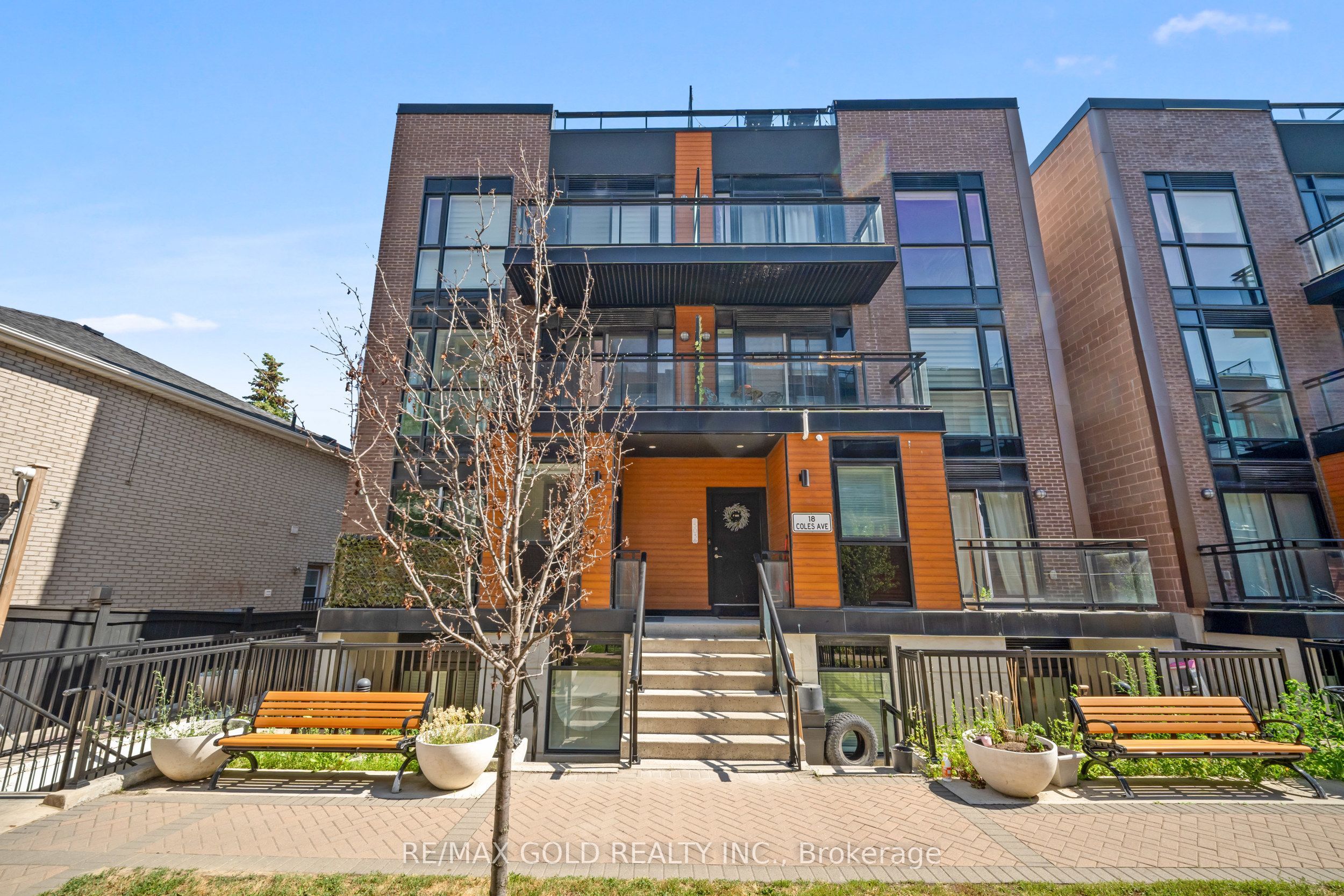 18 Coles Avenue 602, Vaughan, ON L4L 1L9
