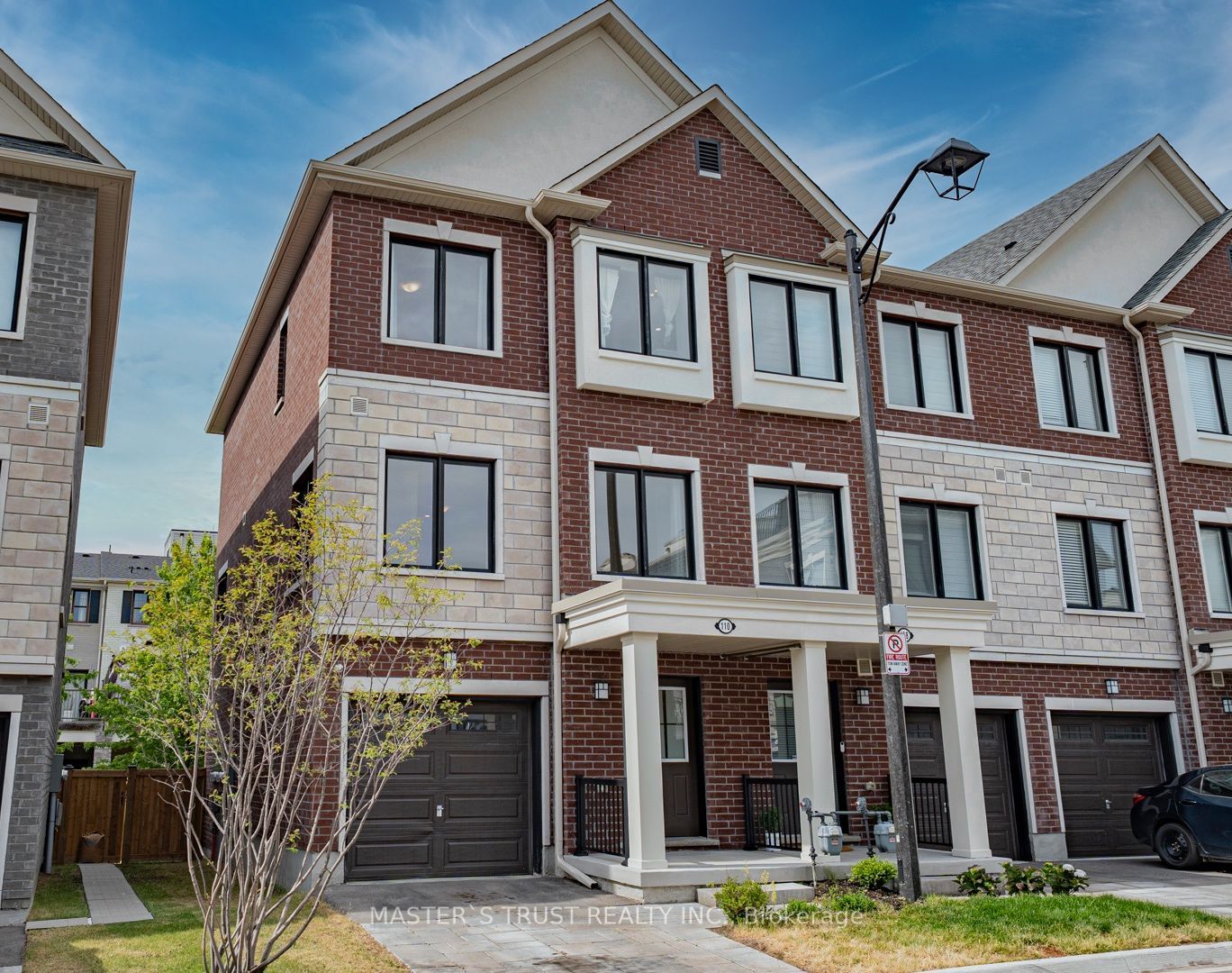110 Covington Crescent, Whitchurch-Stouffville, ON L4A 4W8 photo 2