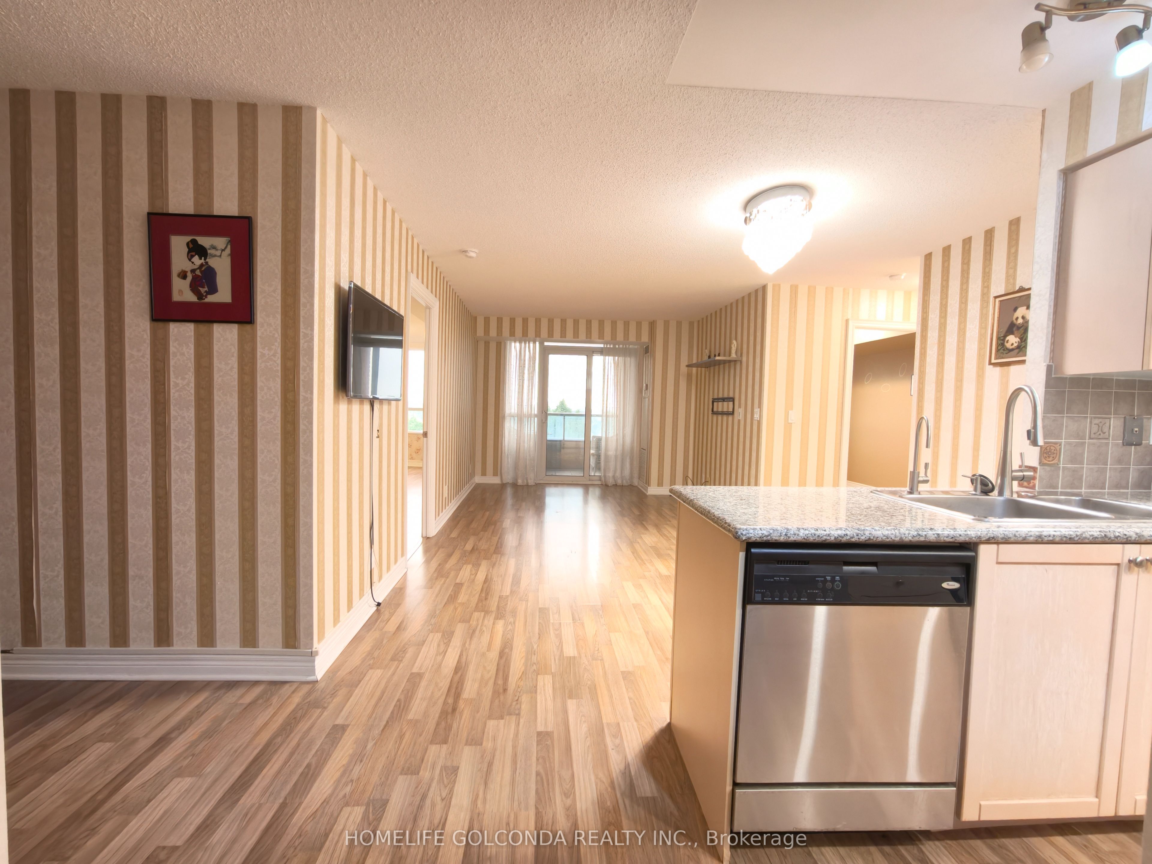 33 Cox Boulevard 720, Markham, ON L3R 8A6