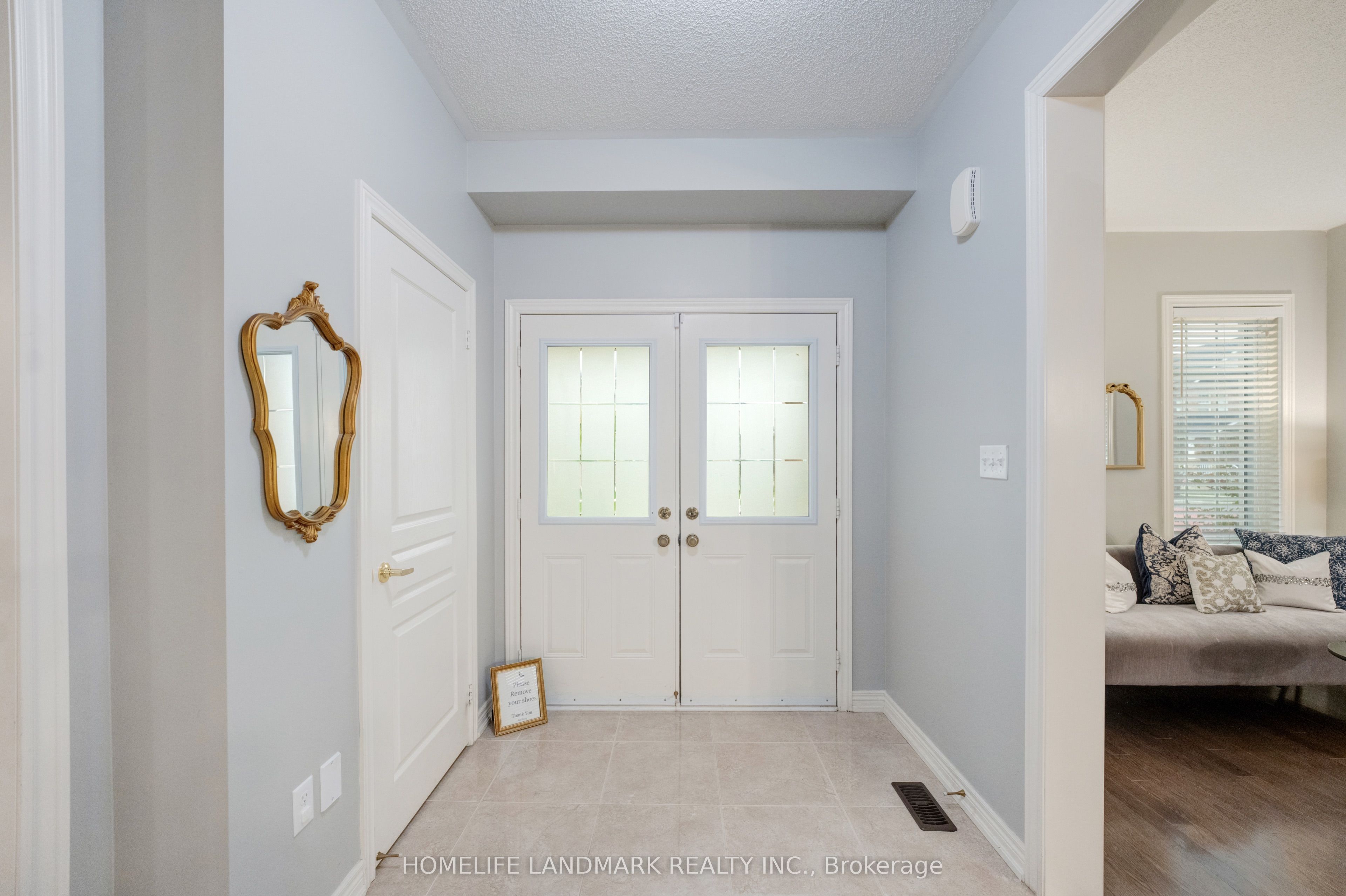 298 West Lawn Crescent, Whitchurch-Stouffville, ON L4A 1X3 photo 3