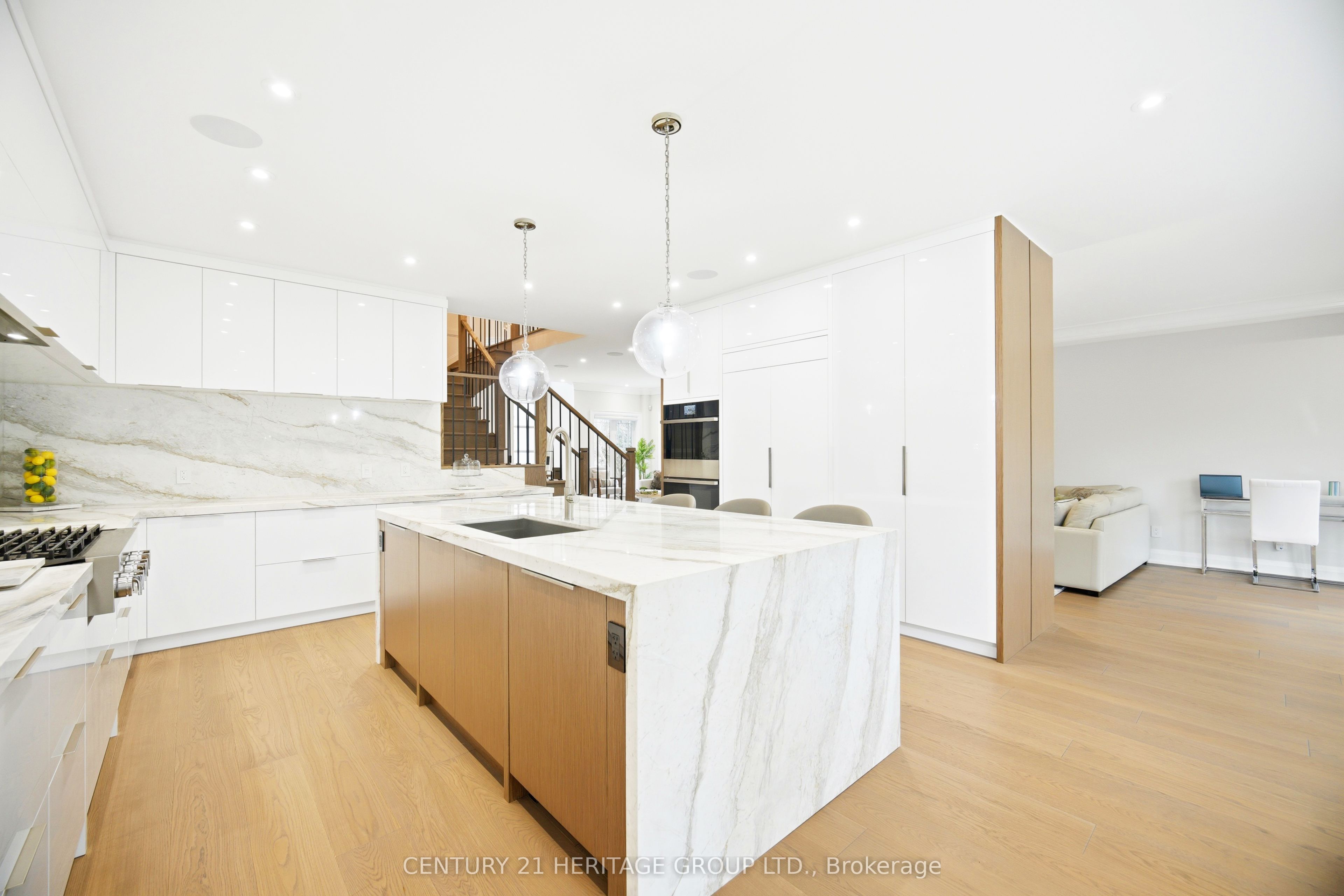 59 Estate Garden Drive, Richmond Hill, ON L4E 3V5 photo 5