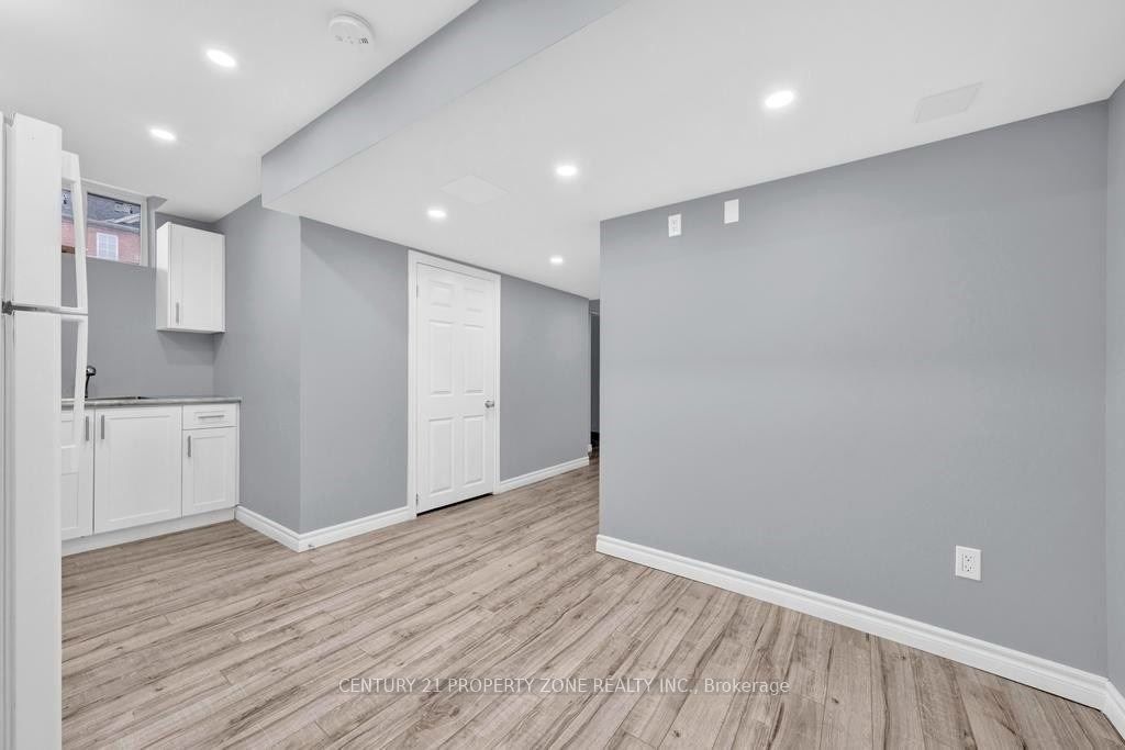 93 Bologna Road LOWER, Vaughan, ON L4H 2M8 photo 5