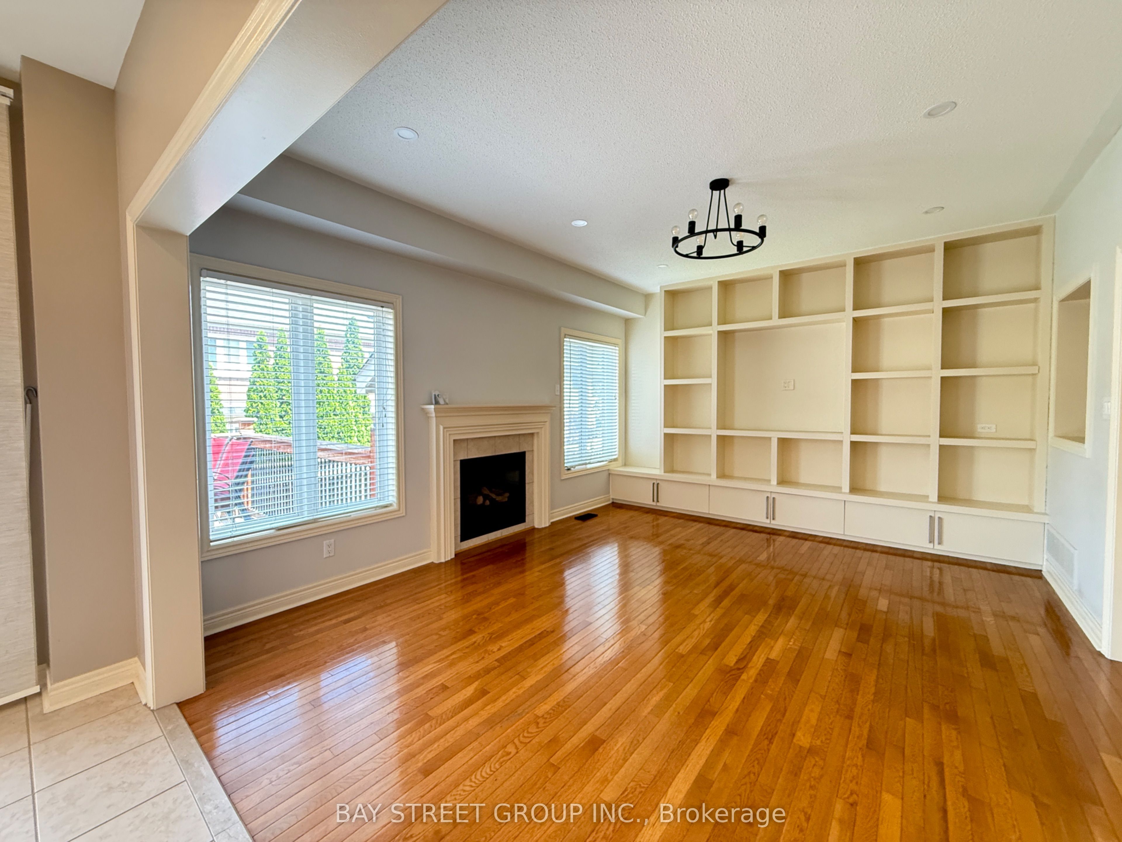 54 Earl Stewart Drive, Aurora, ON L4G 7P4 photo 5