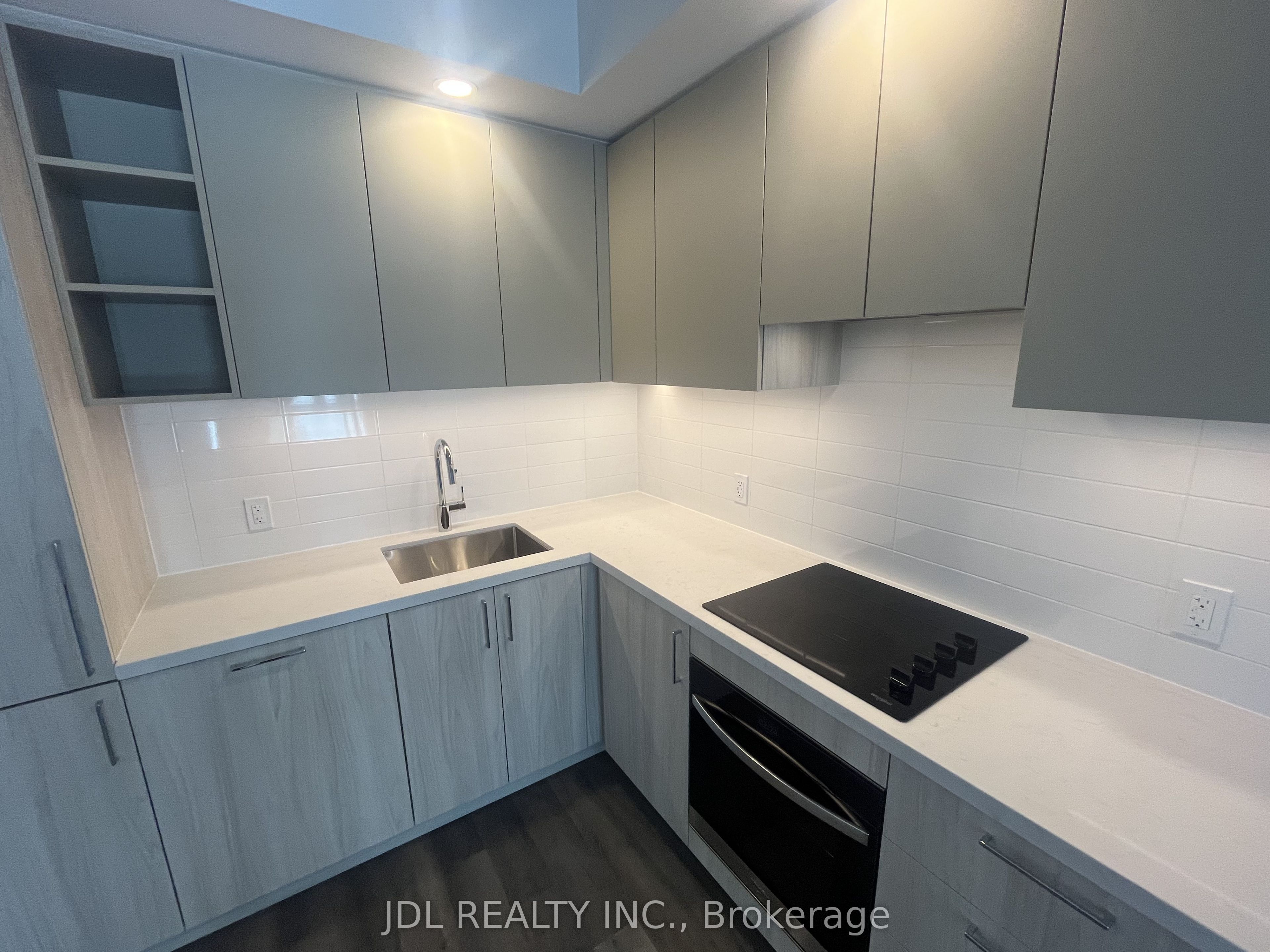21 Meadowdale Road 407, Vaughan, ON L4K 0H6 photo 3