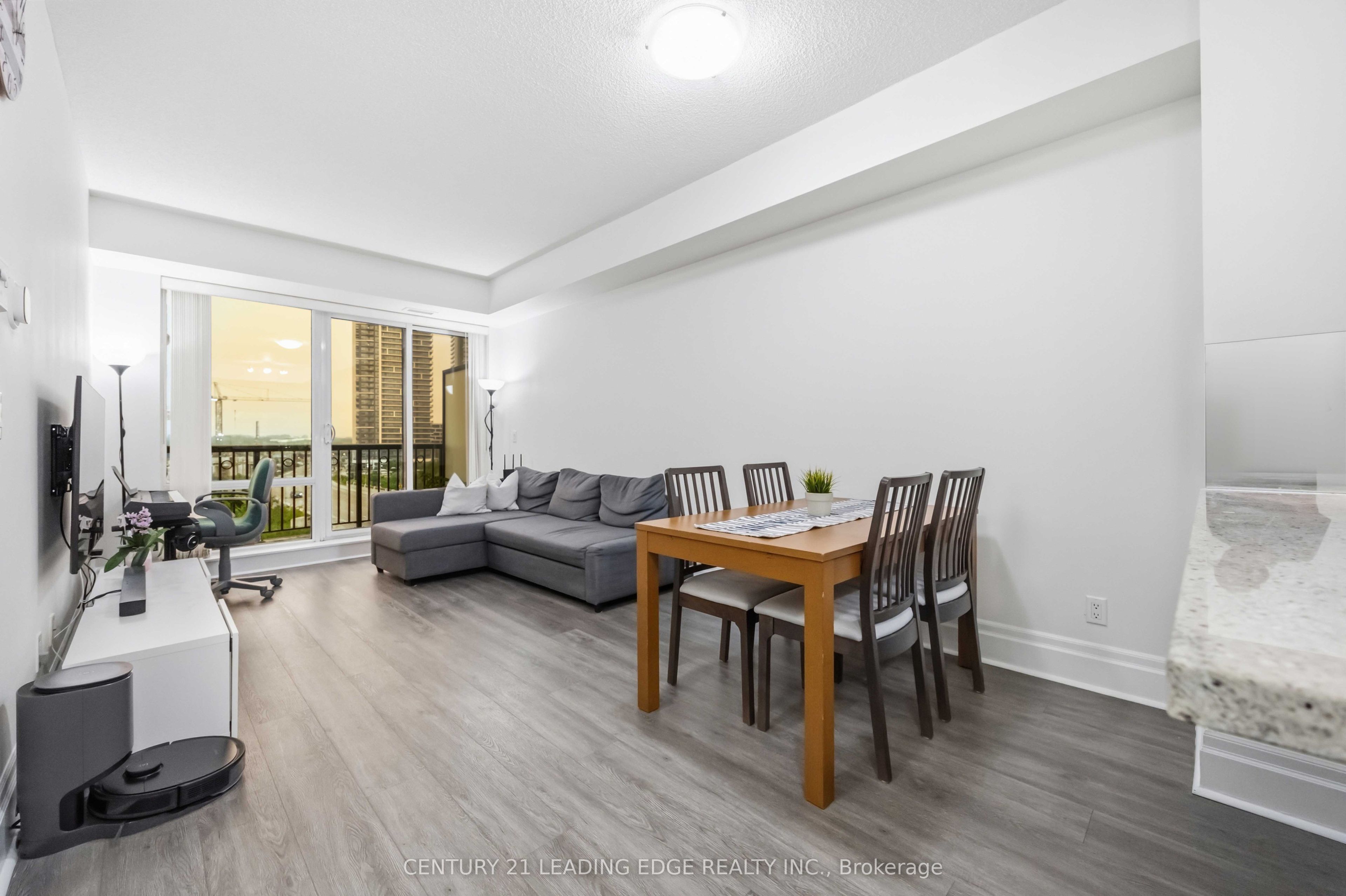 151 Upper Duke Crescent 405, Markham, ON L6G 0E1 photo 4