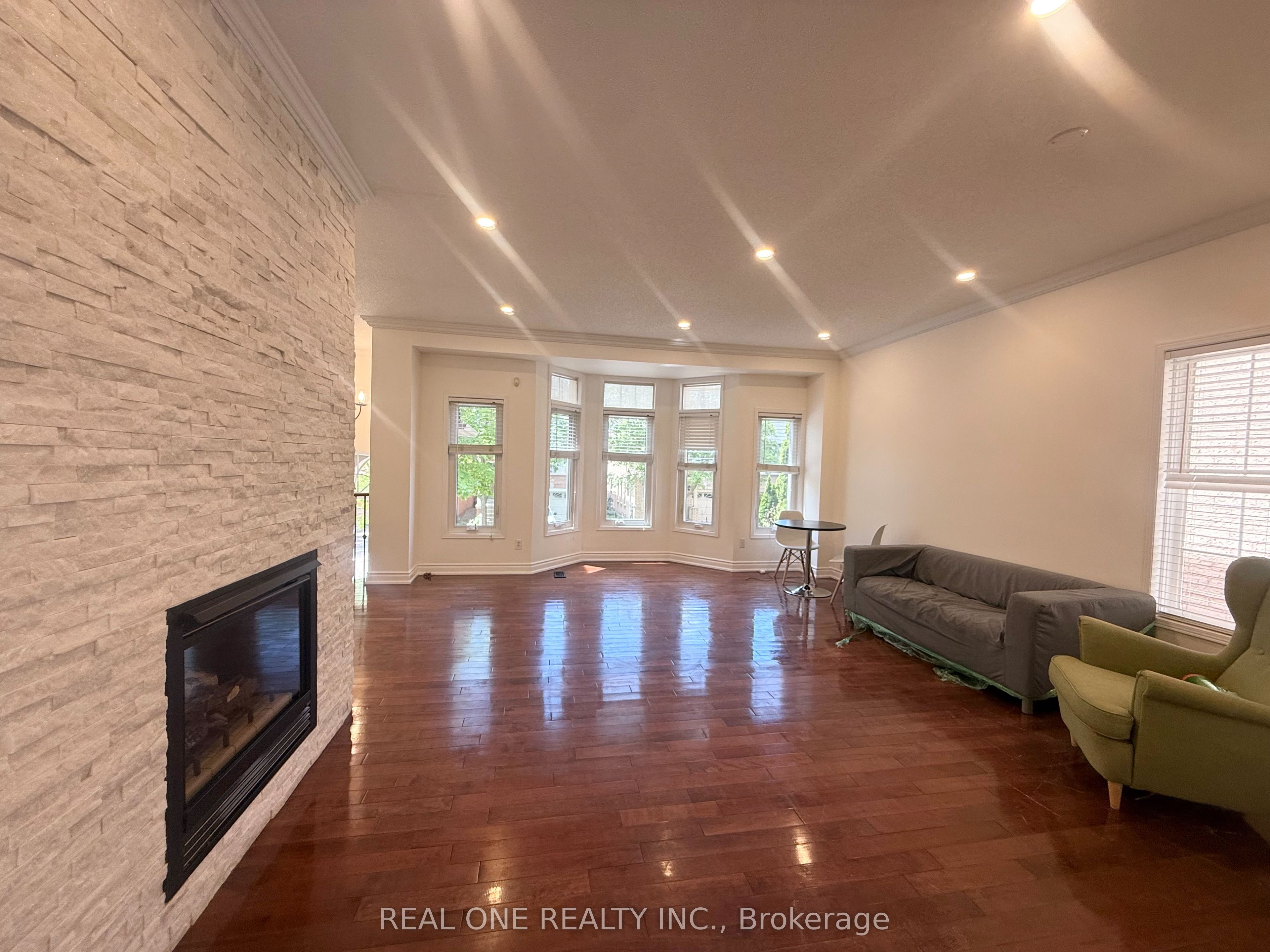 93 Brunswick Avenue, Markham, ON L6C 2E6 photo 3