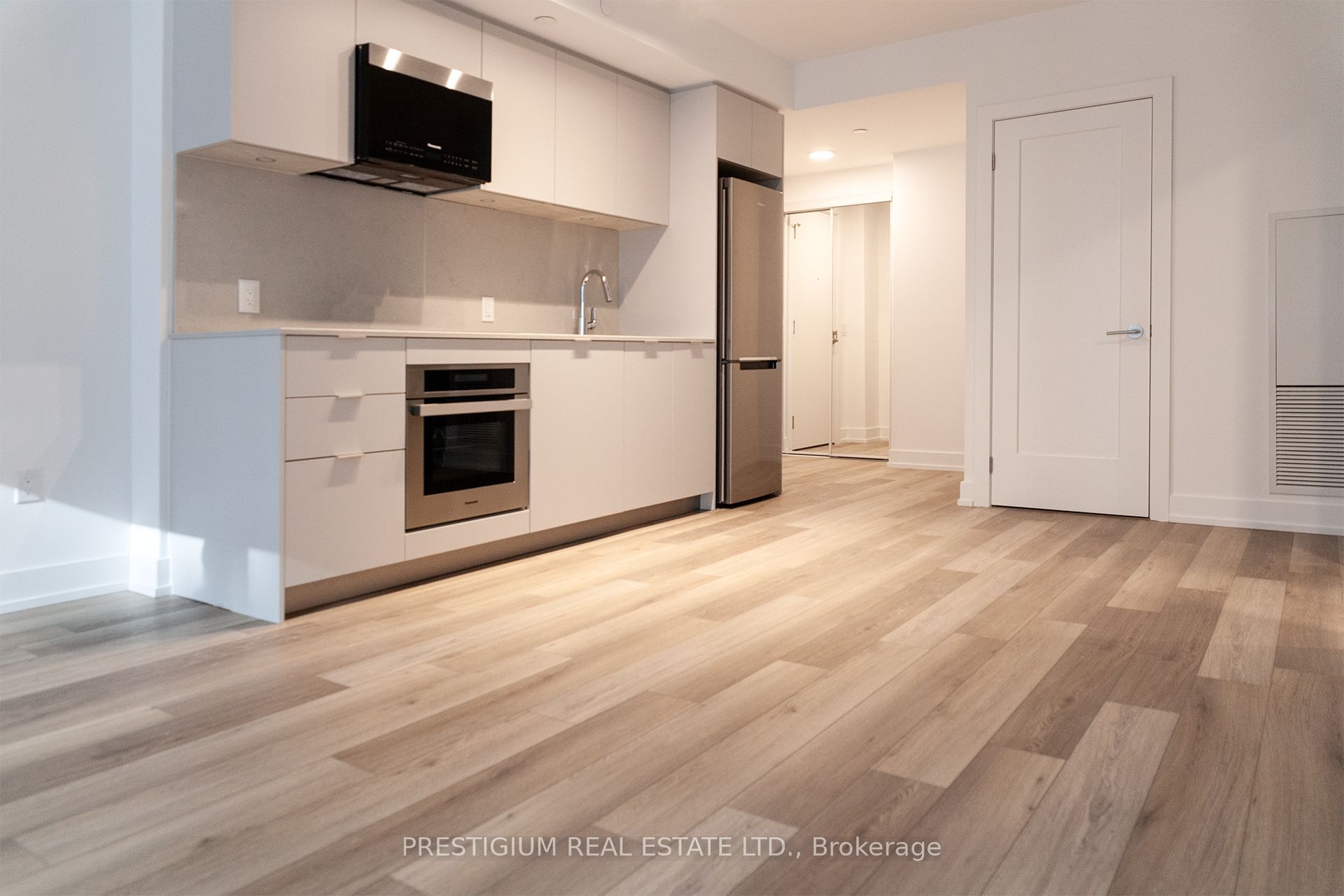 9 Clegg Road 1501, Markham, ON L6G 0H3 photo 5